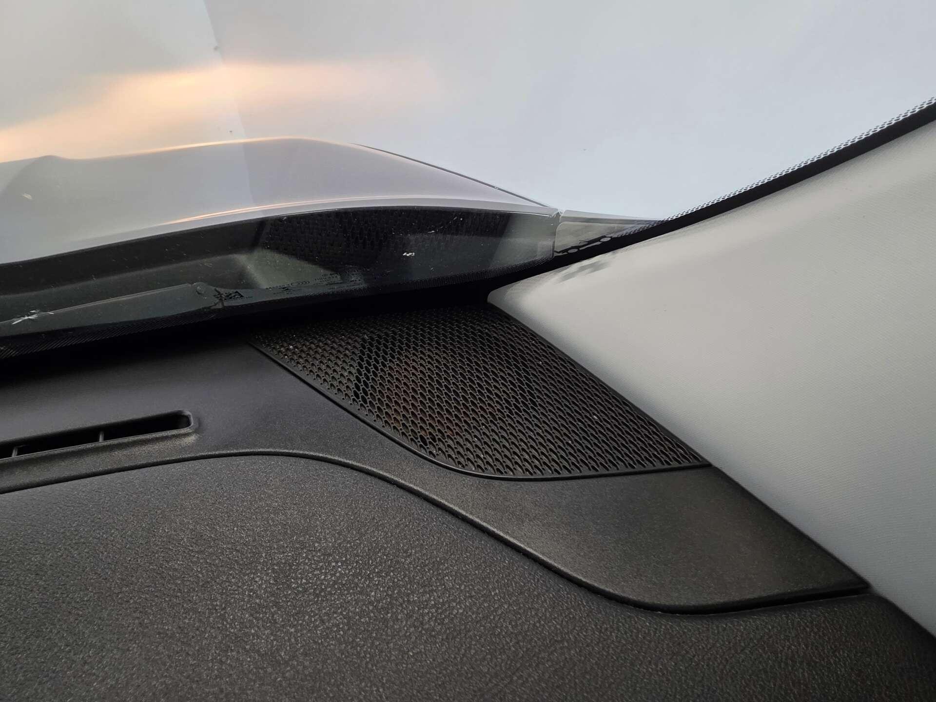 Jeep Renegade view 30
