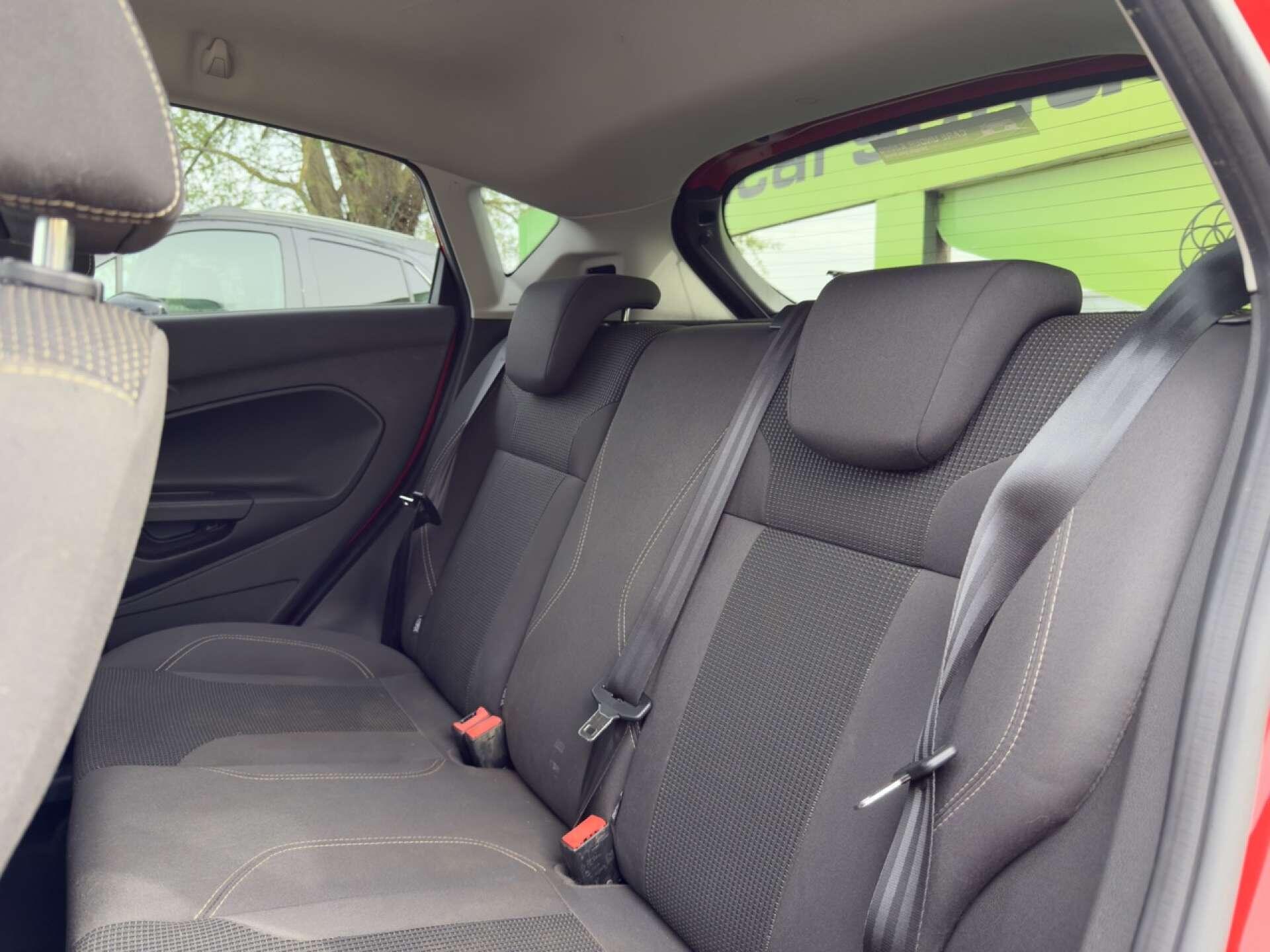 Ford Fiesta view 11