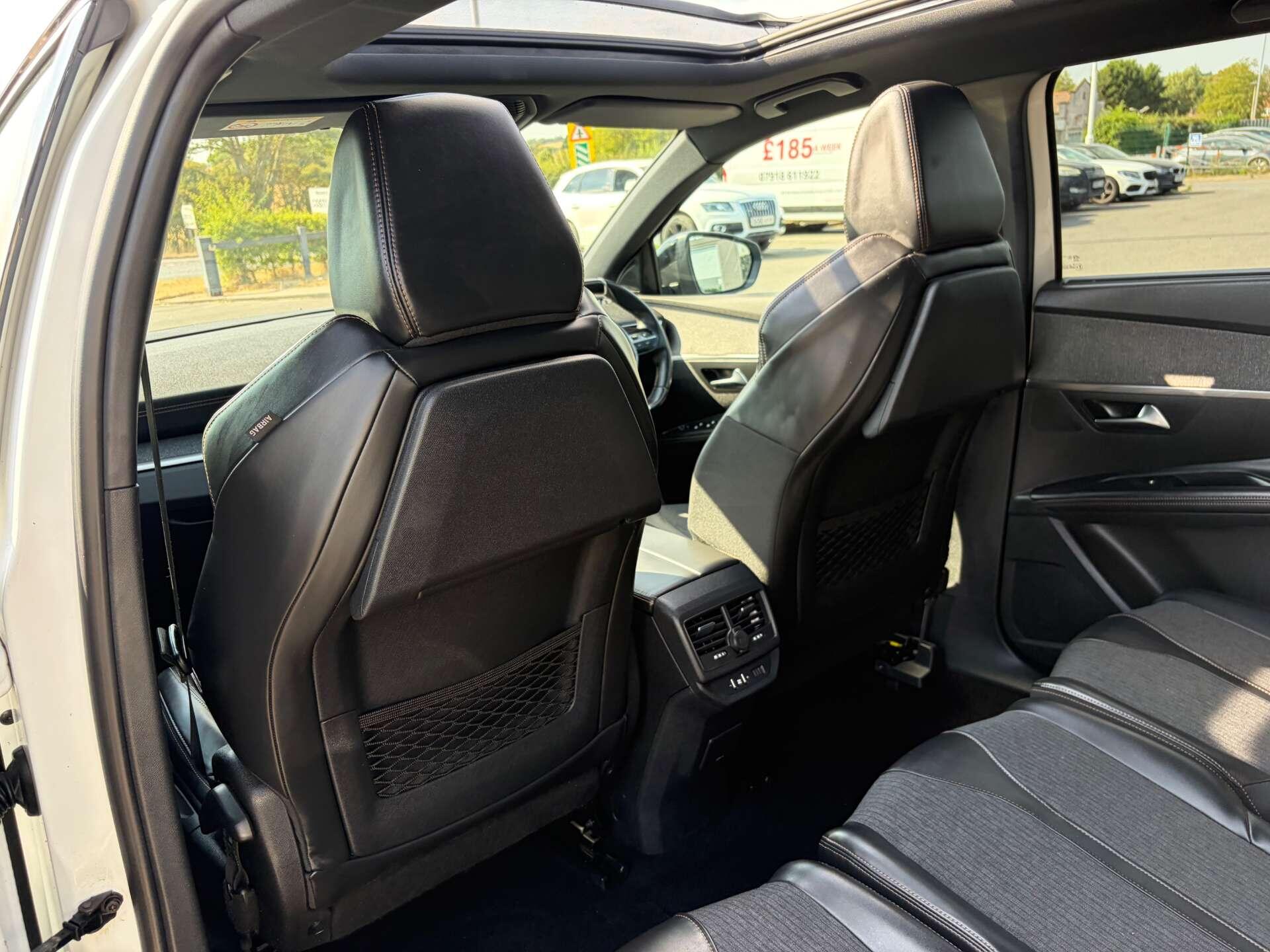 Peugeot 5008 view 22