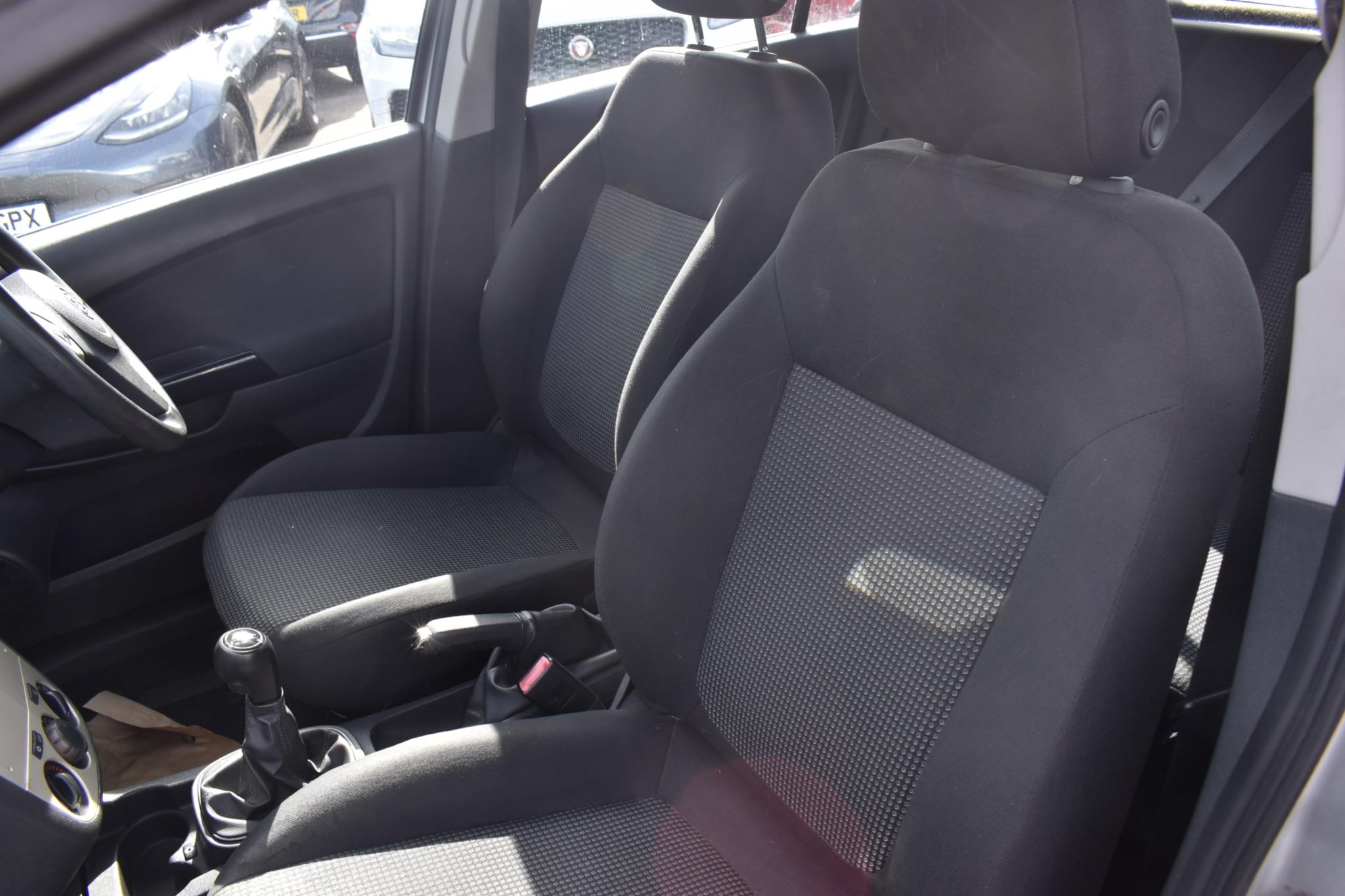 Corsa - 1.2i 16v Active 5dr - Image 15