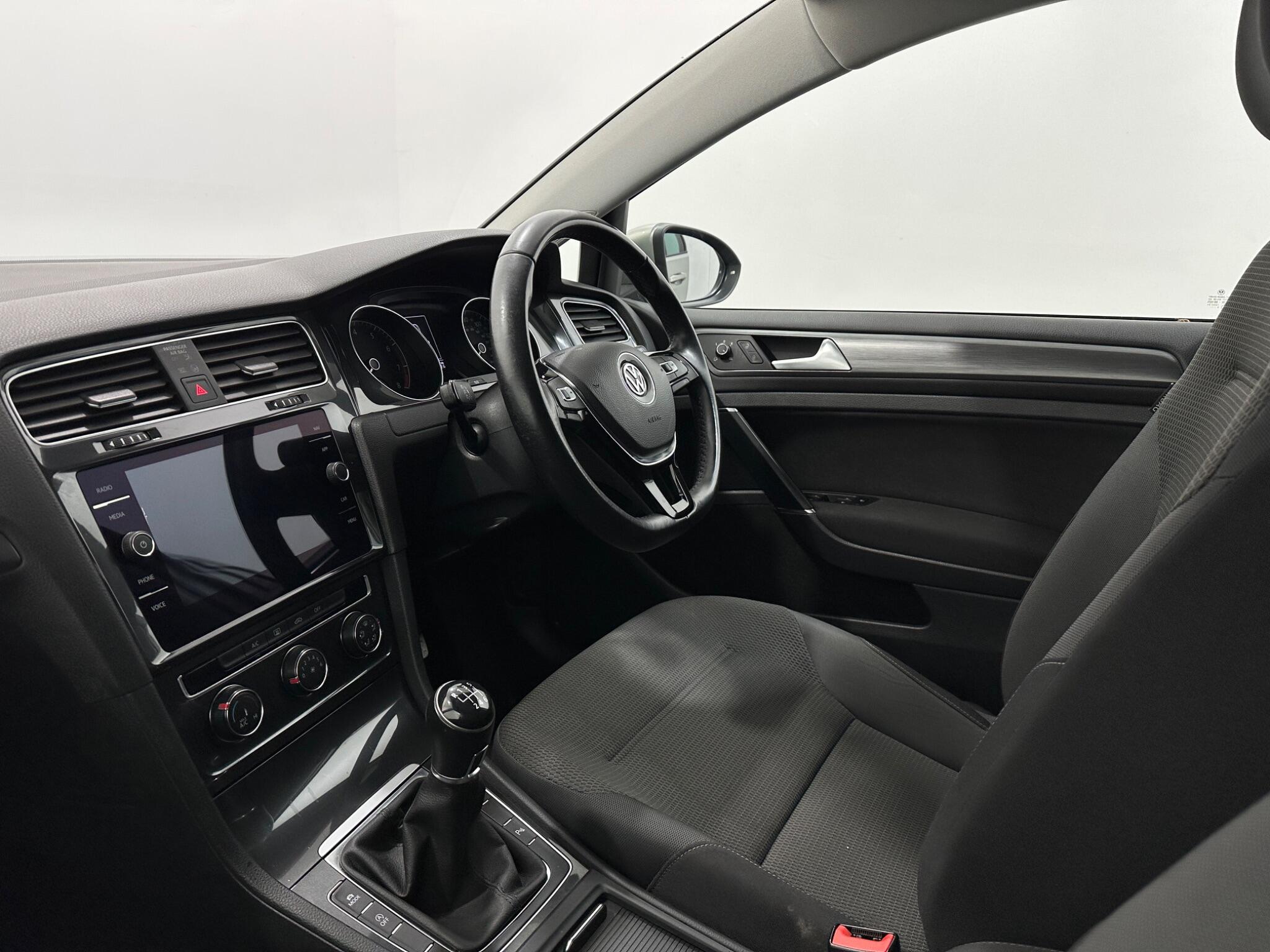 Volkswagen Golf view 31