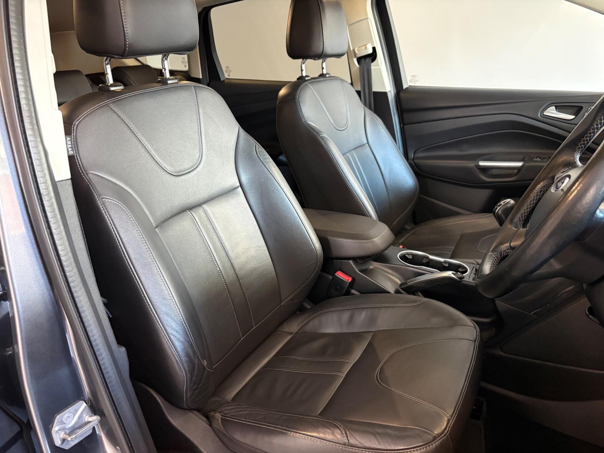 Ford Kuga view 11