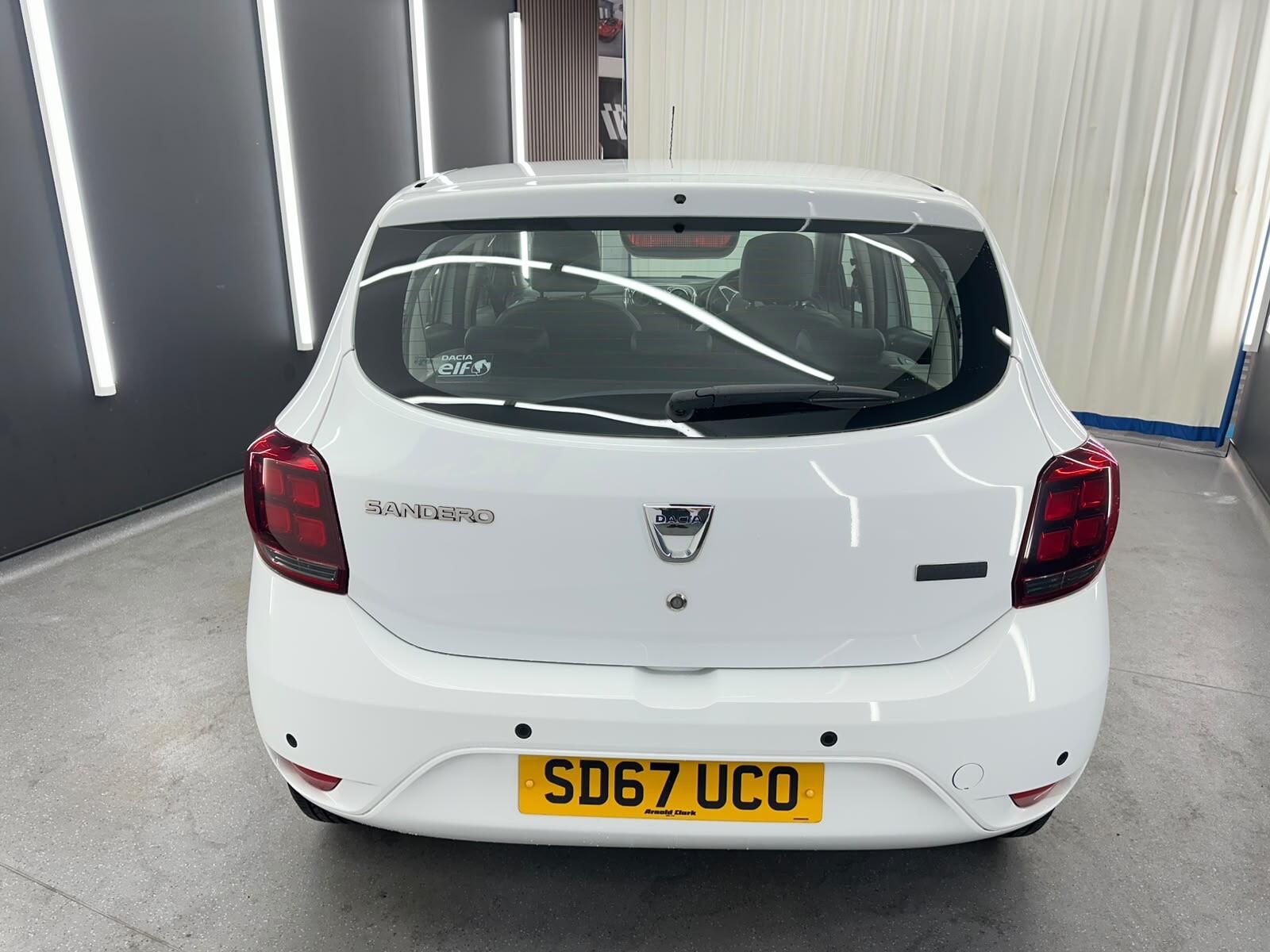 Dacia Sandero view 9