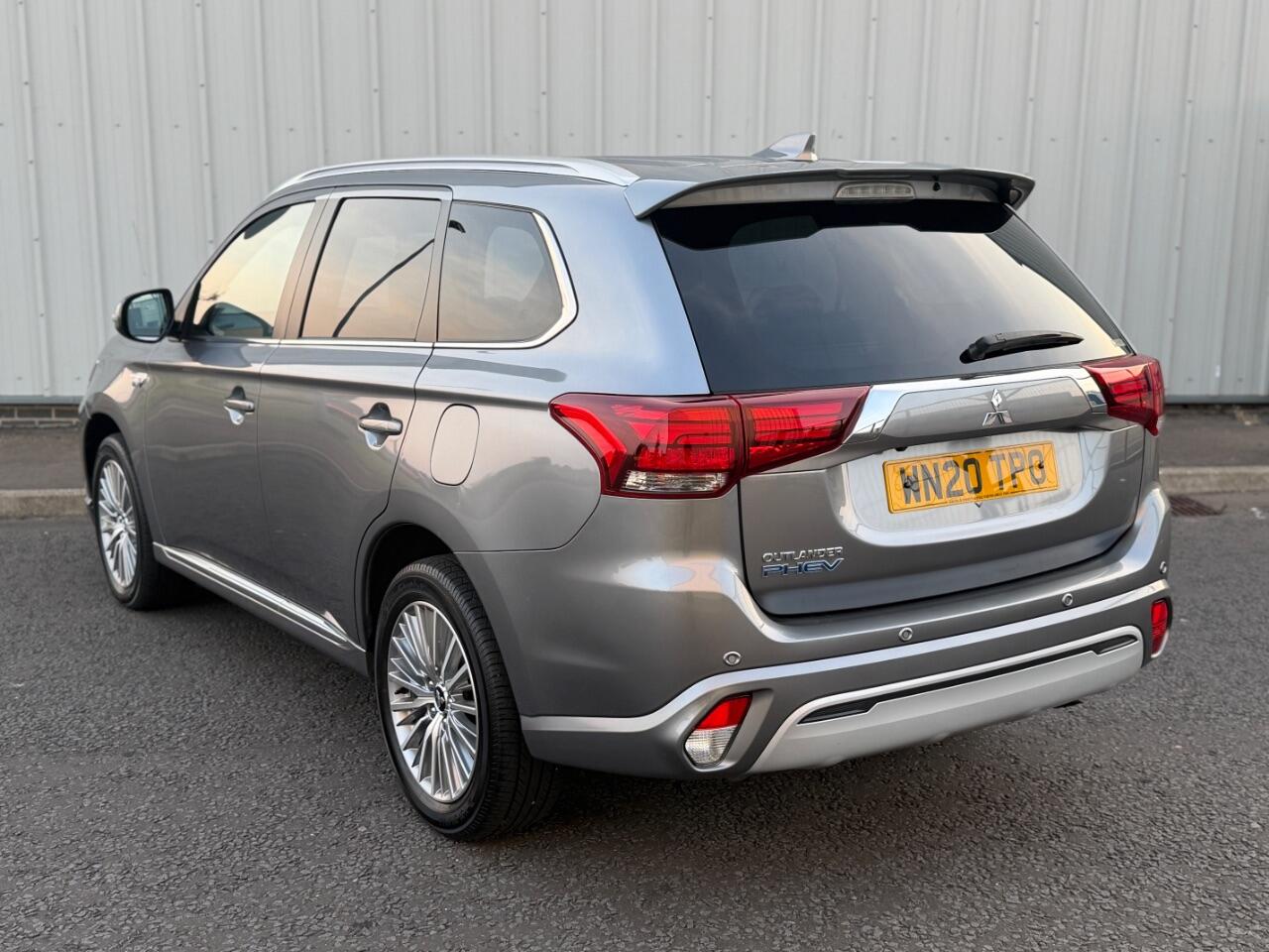 Mitsubishi Outlander view 7