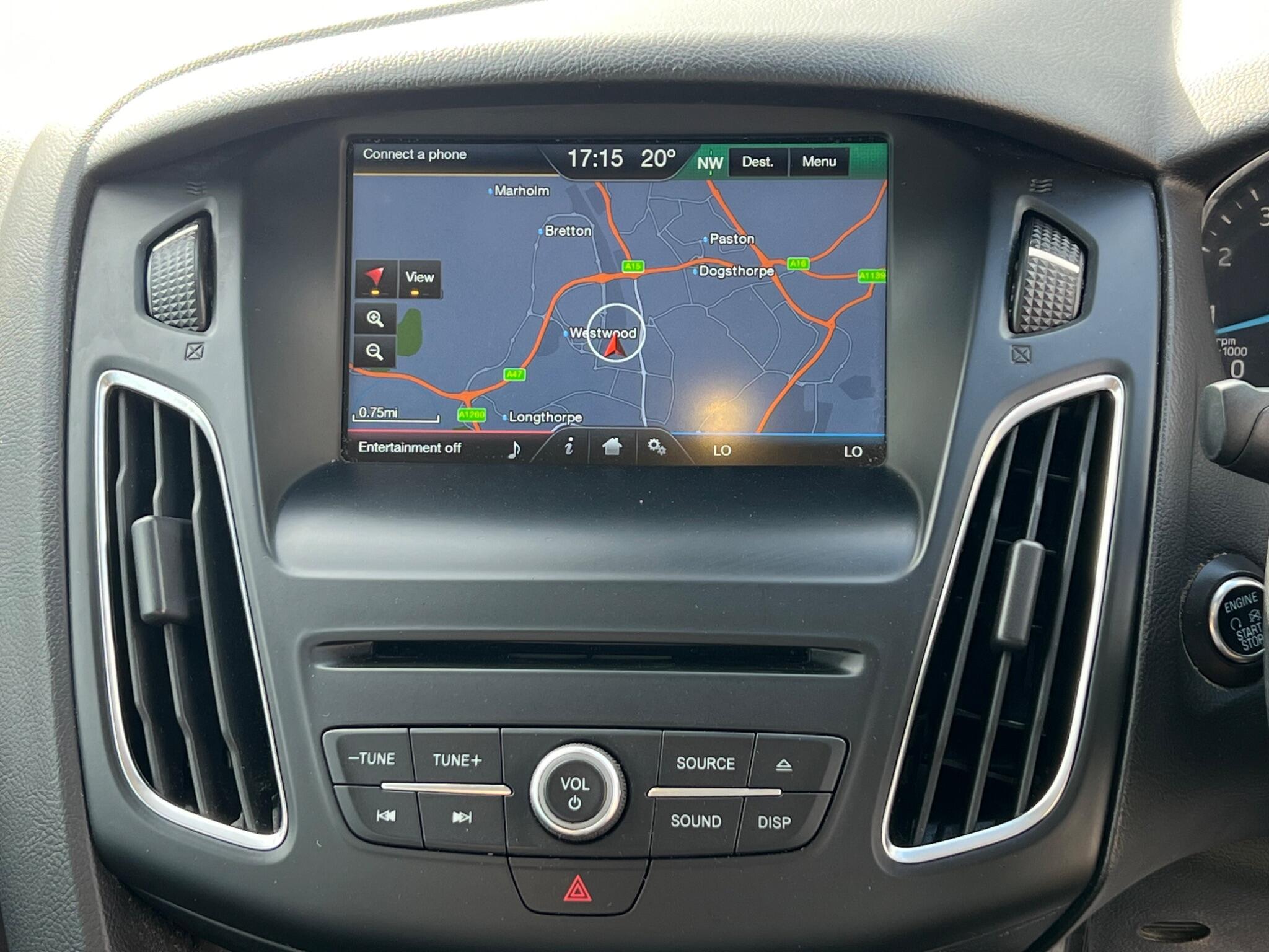 Ford Focus view 24