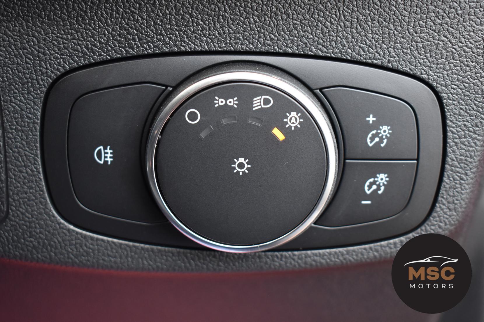 Ford Focus view 39
