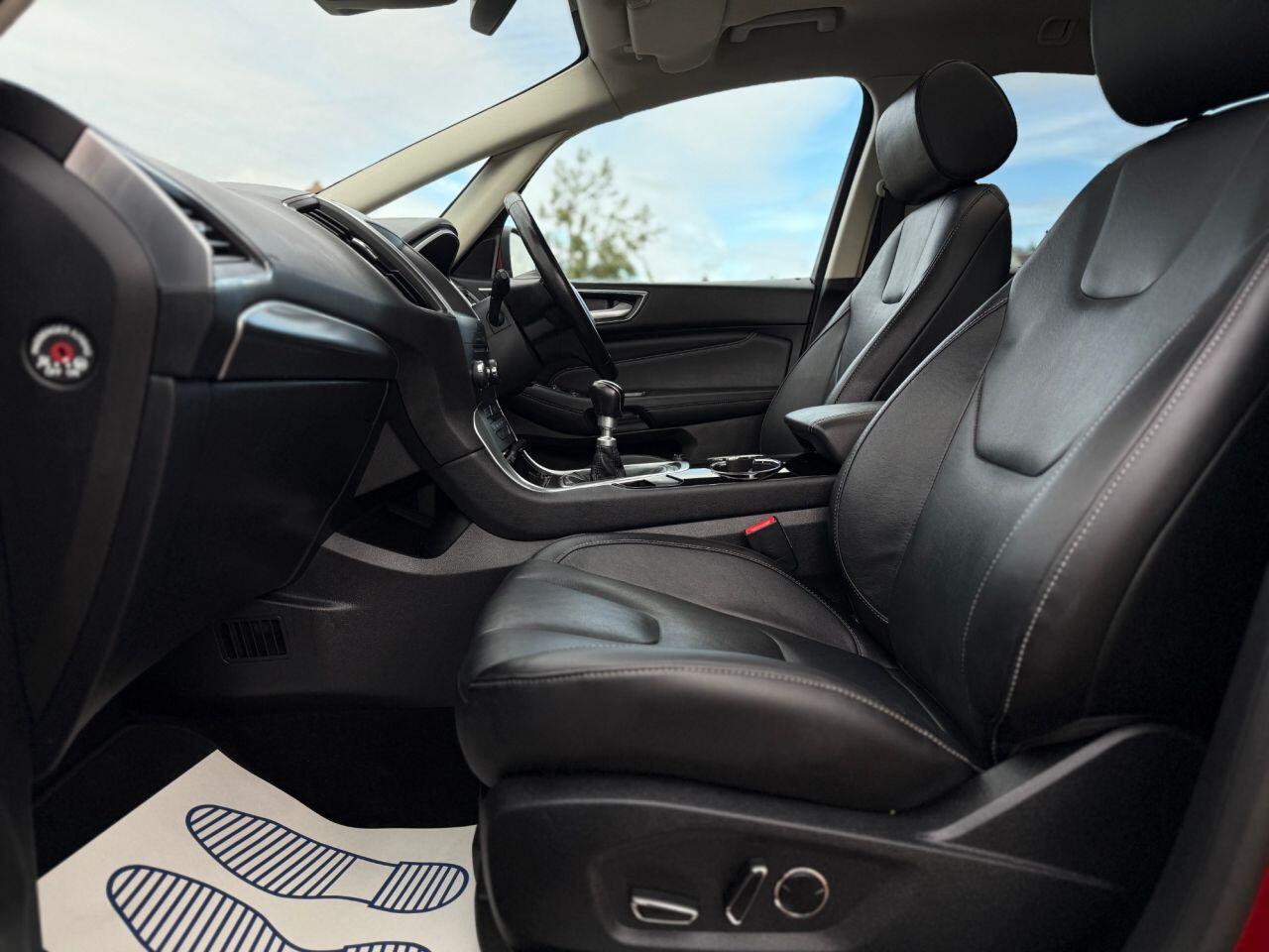 Ford S-Max view 12
