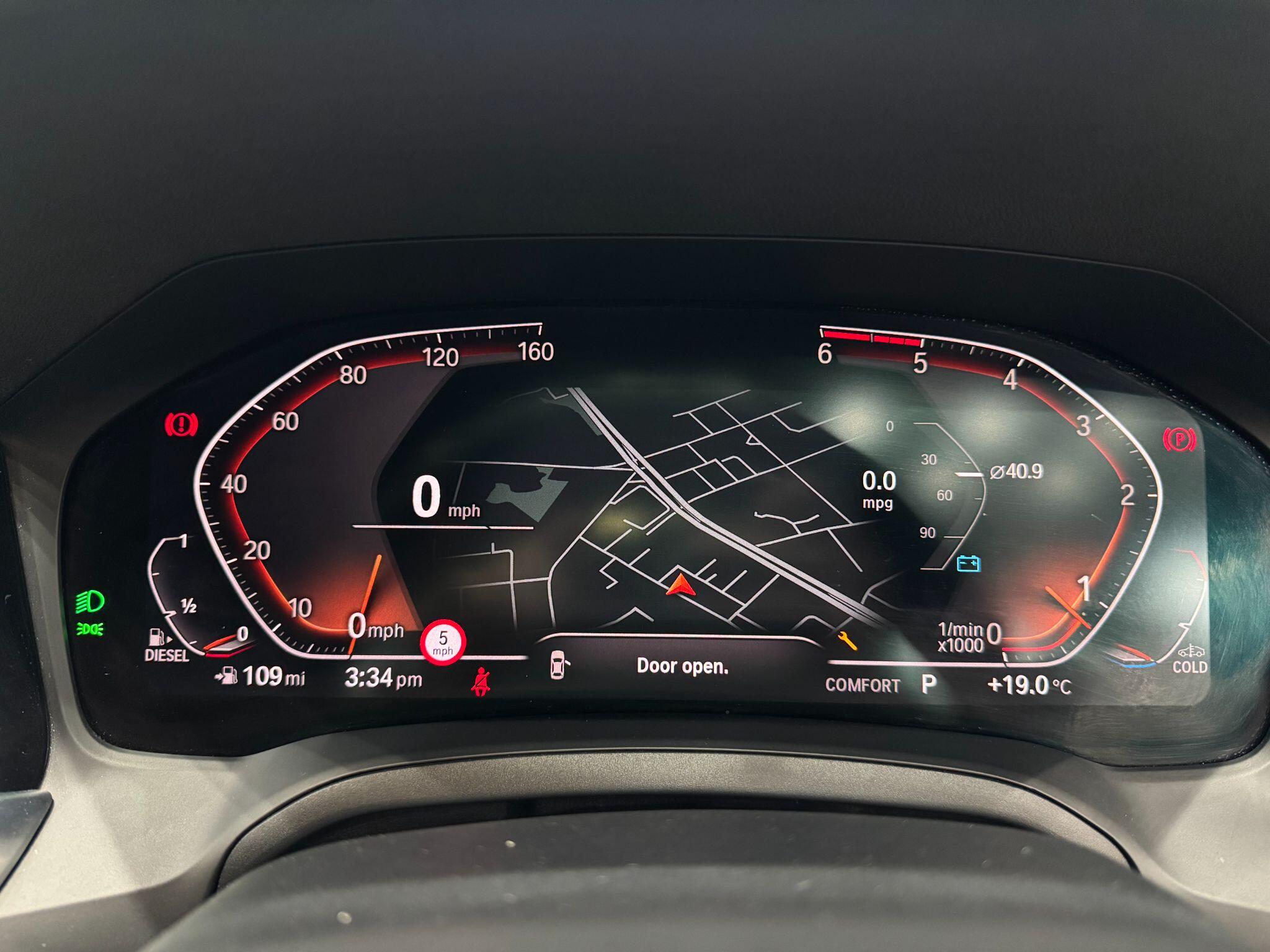 BMW 3 Series view 18