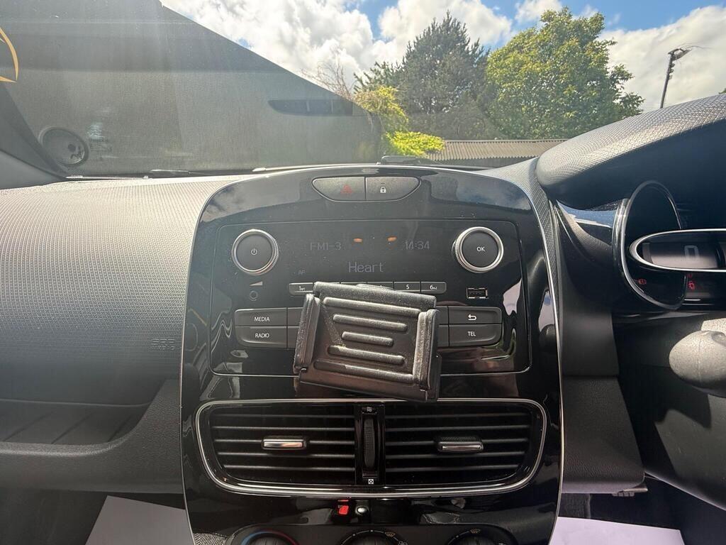 Renault Clio view 27