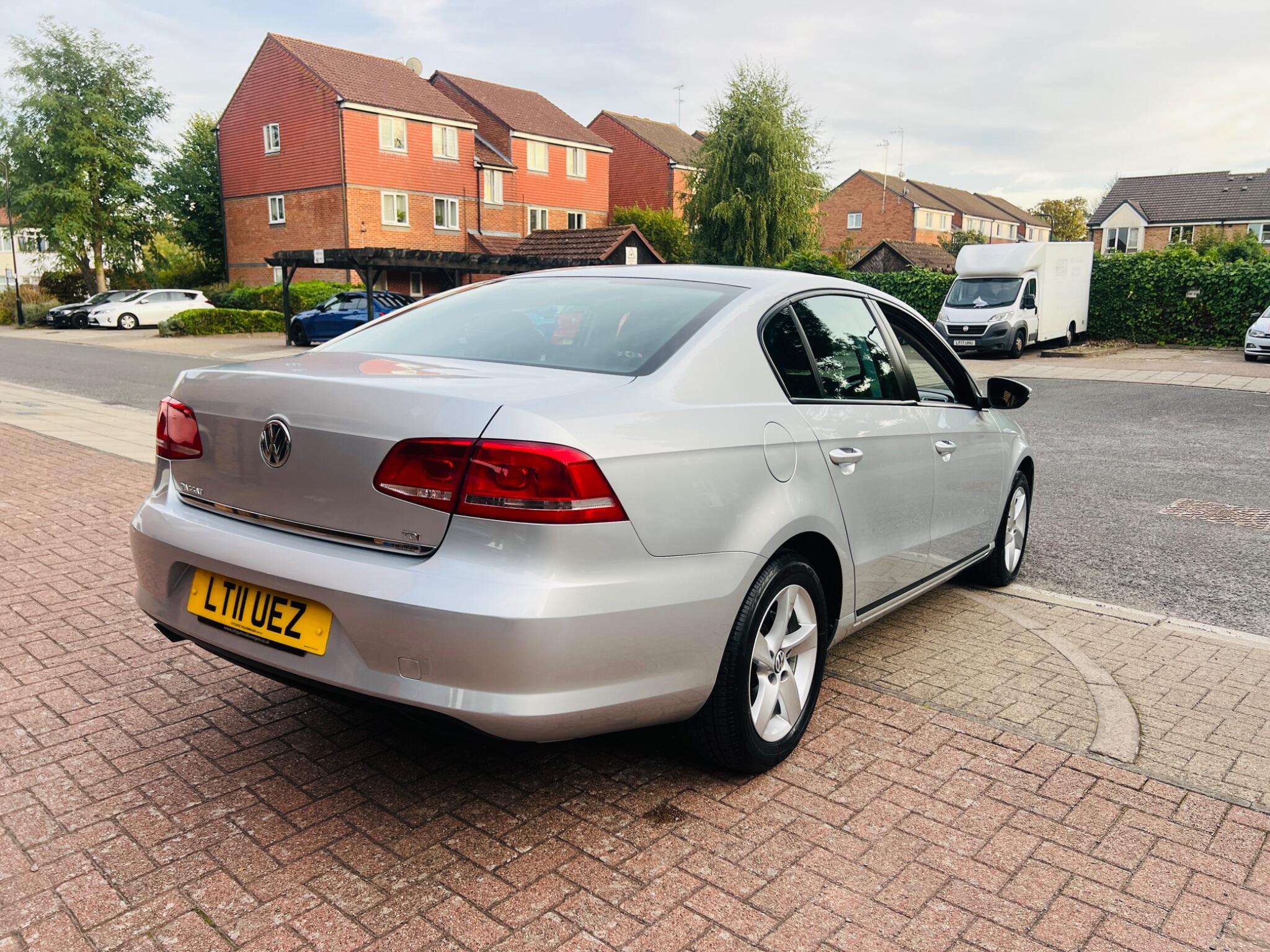 Volkswagen Passat view 34