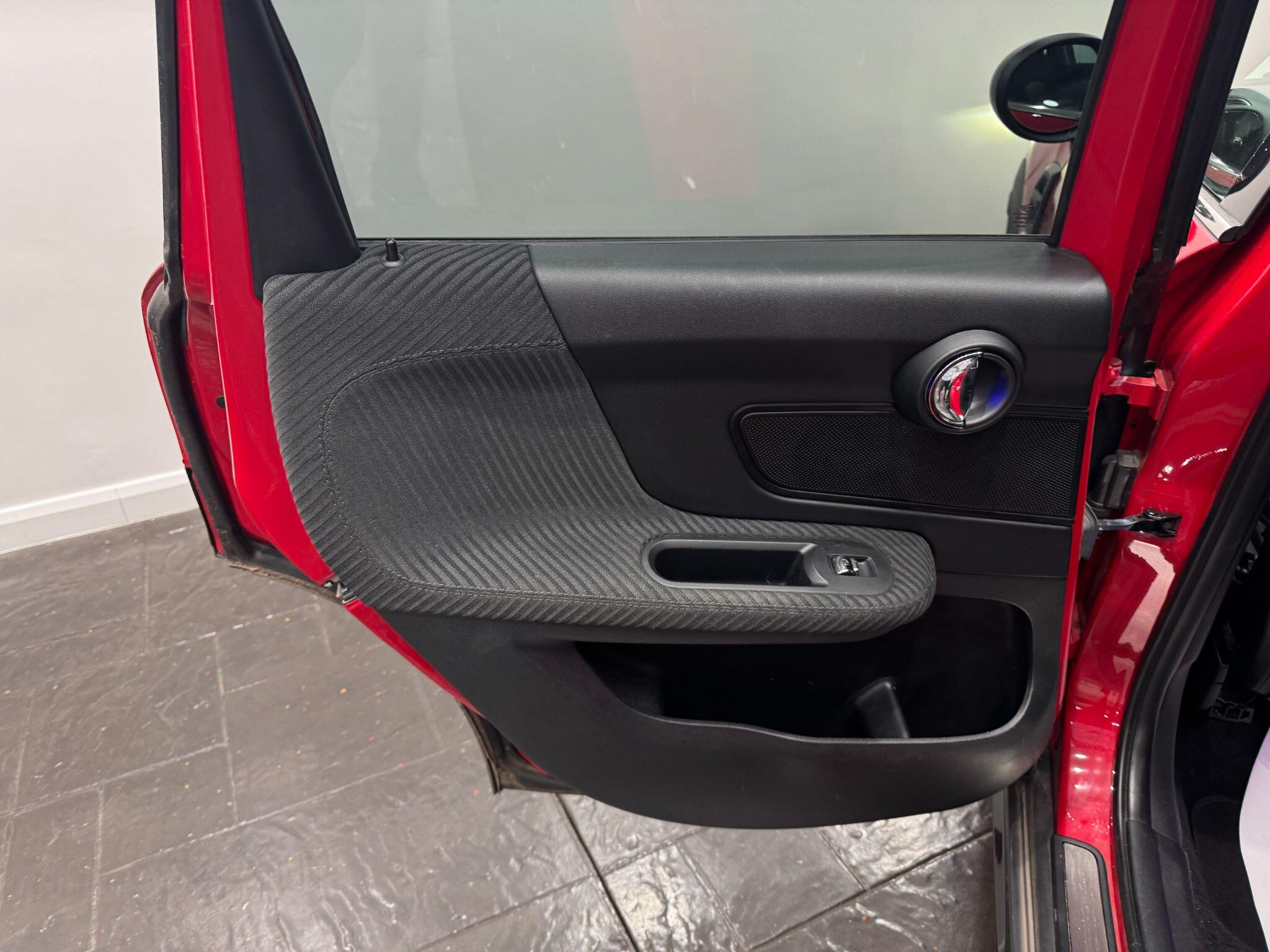 Mini Countryman view 49