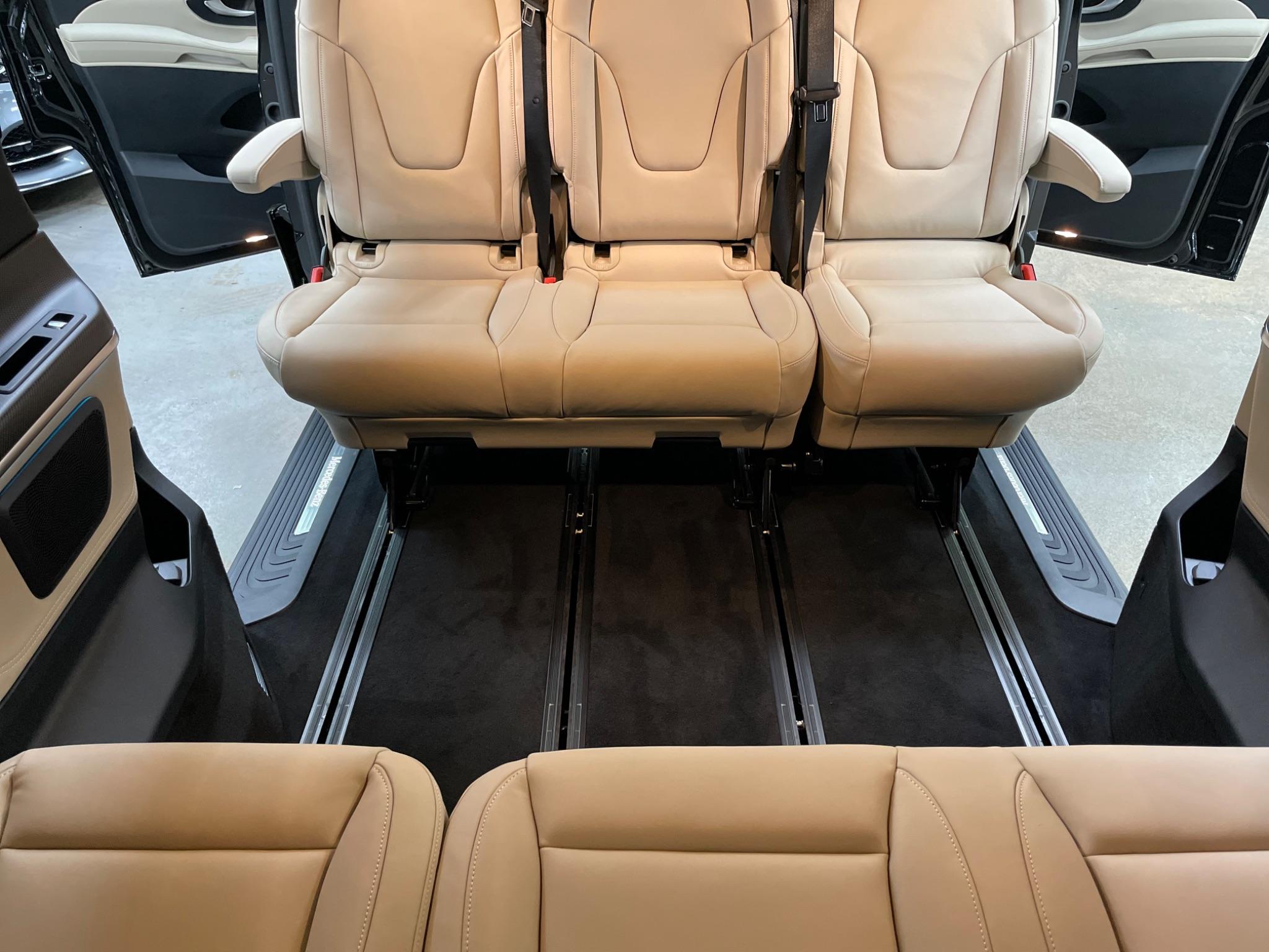 Mercedes-Benz V-Class view 17