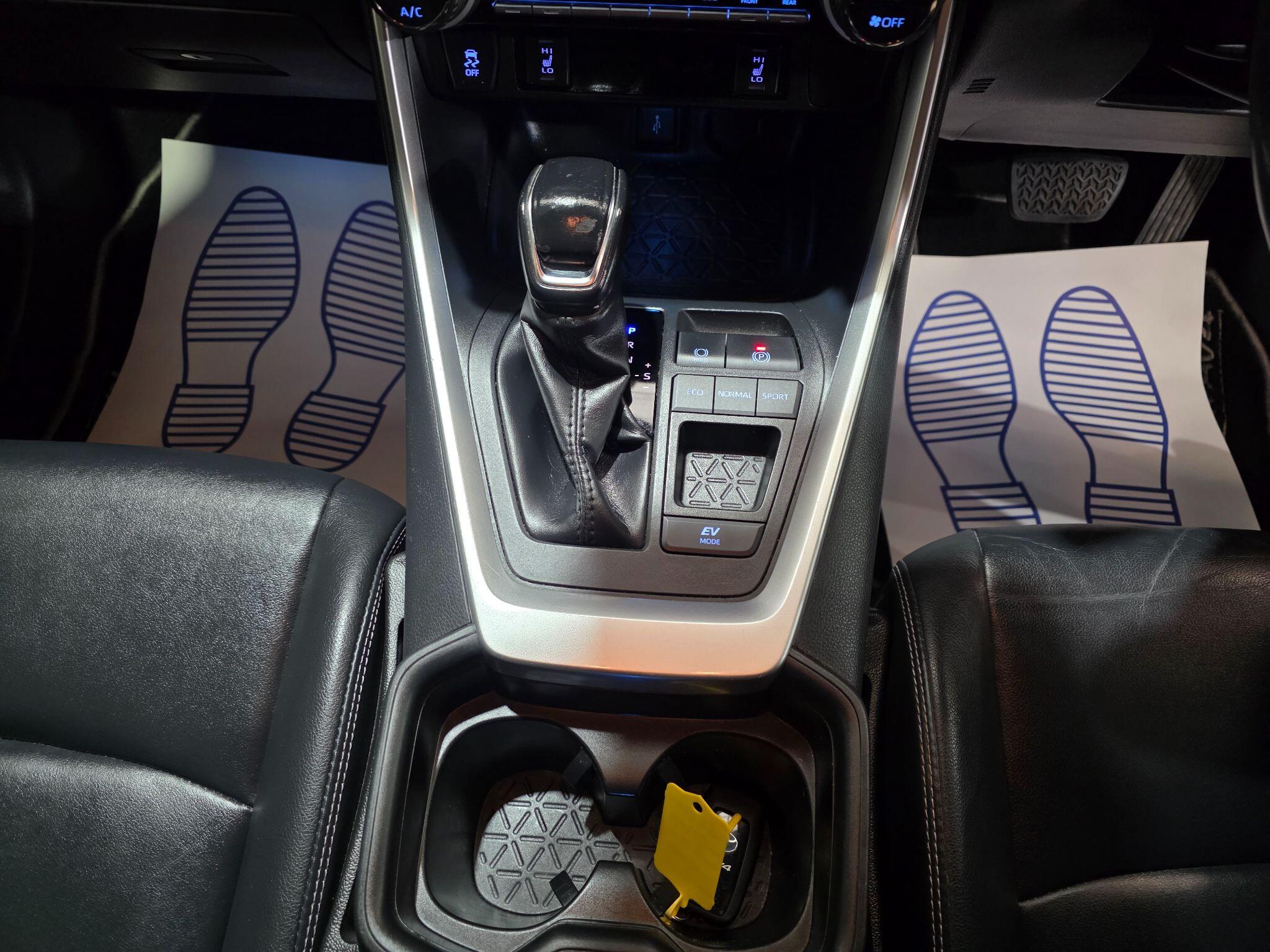 Toyota Rav4 view 10