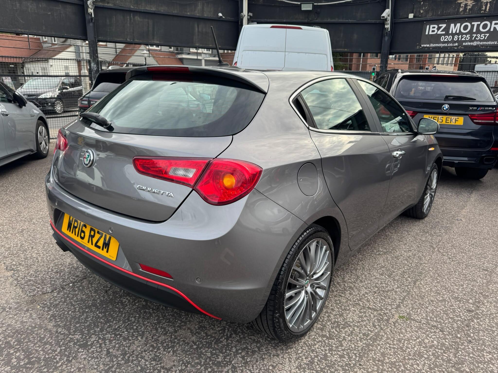 Alfa Romeo Giulietta view 21