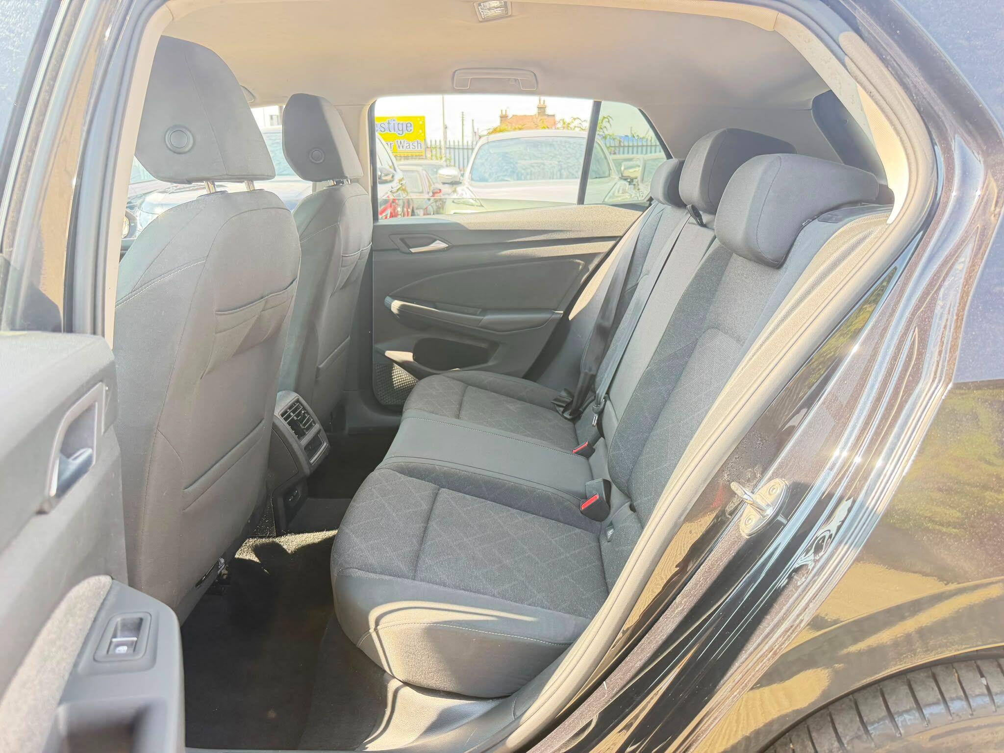 Volkswagen Golf view 14