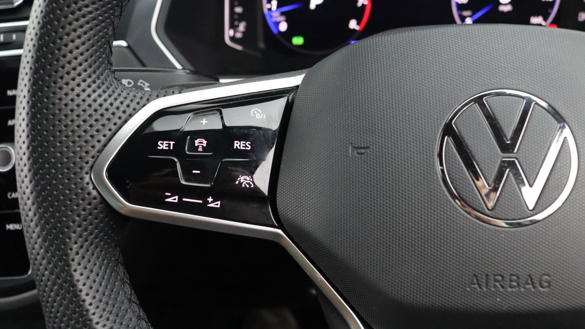 Volkswagen Tiguan view 18