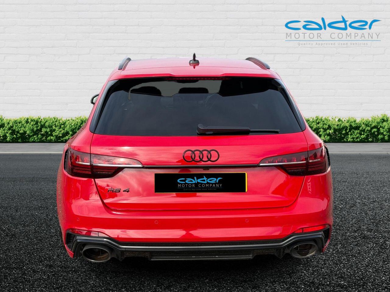 Audi RS4 view 27