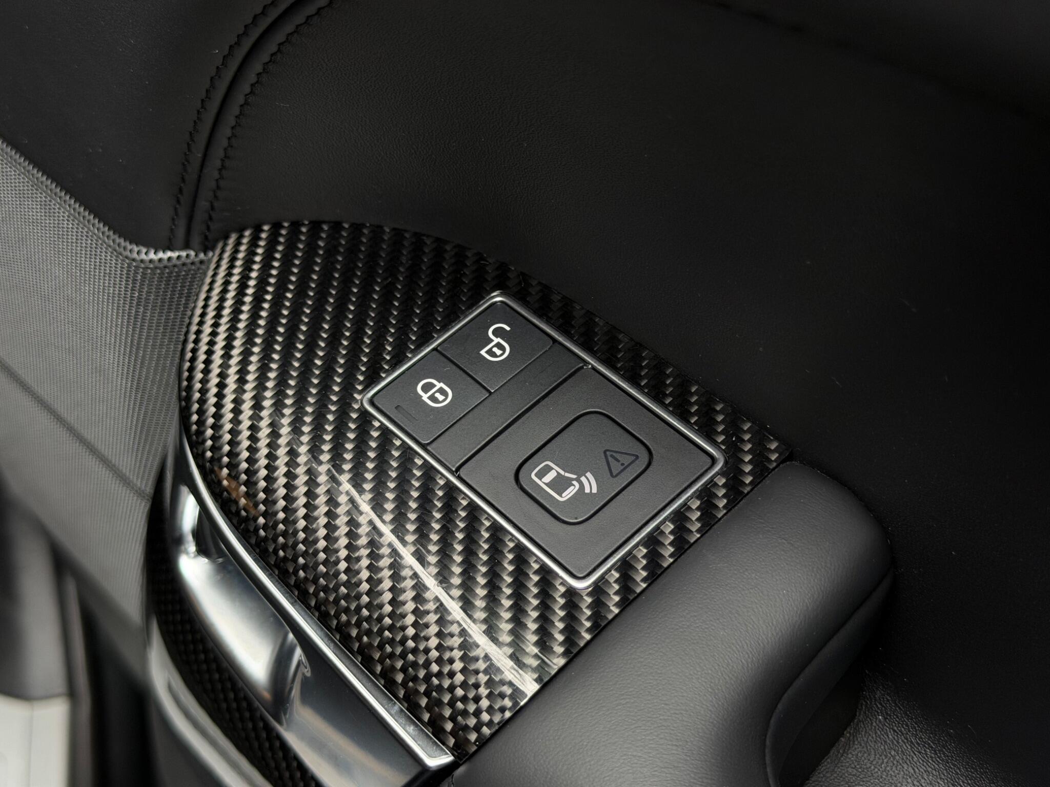 Land Rover Range Rover Sport view 32