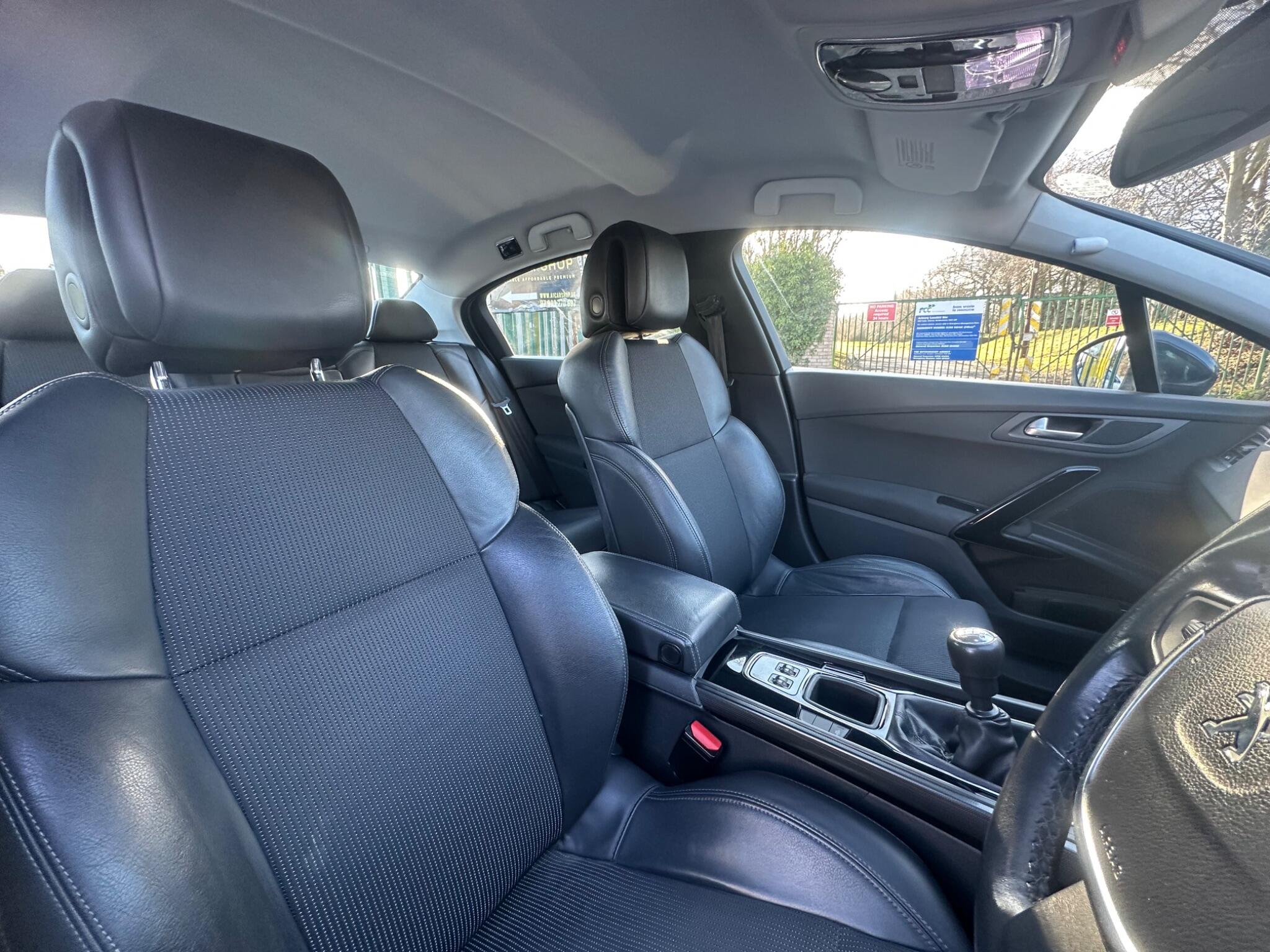 2012 Peugeot 508 image 11