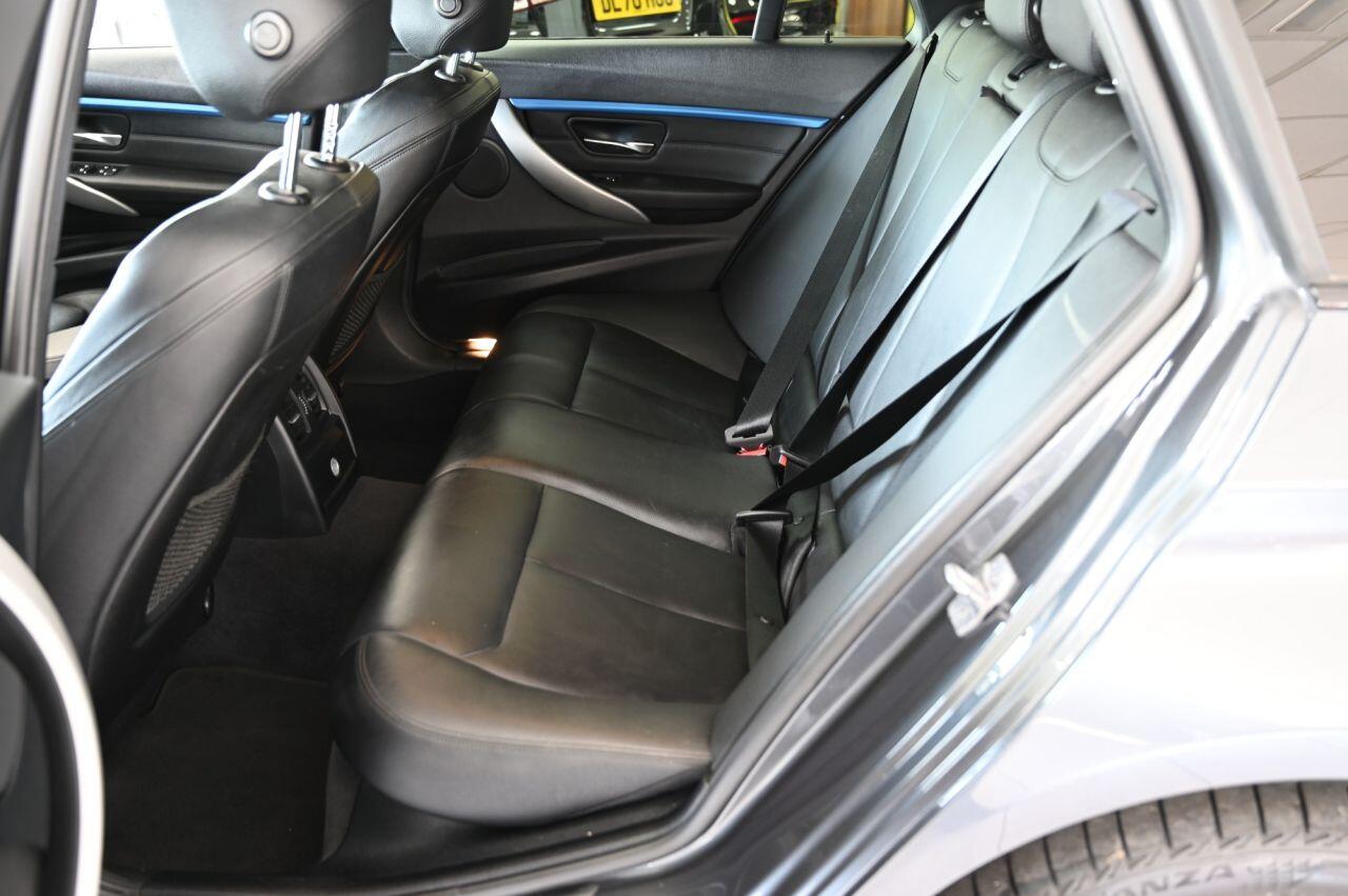 BMW 3 Series view 16