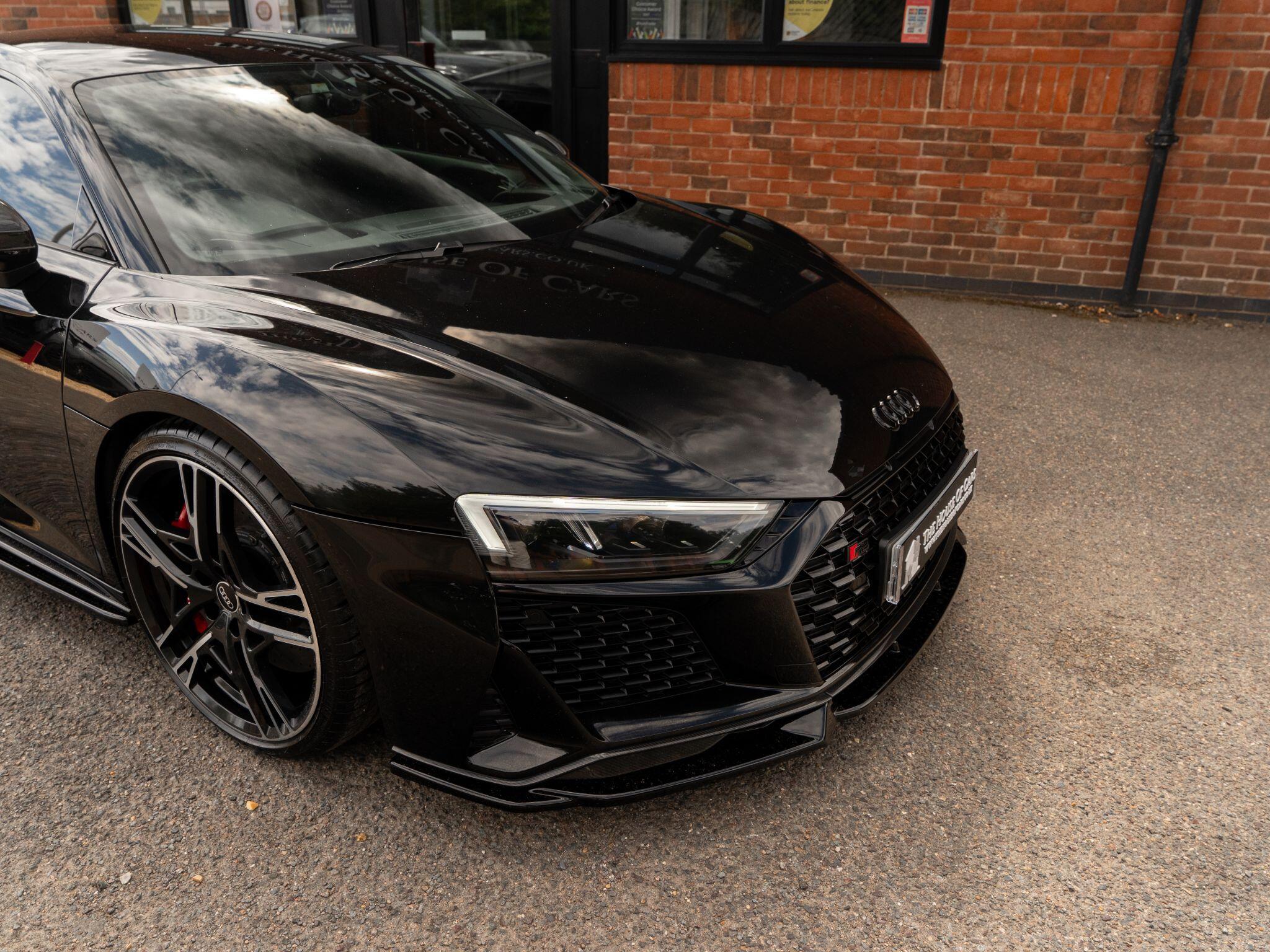 Audi R8 view 20