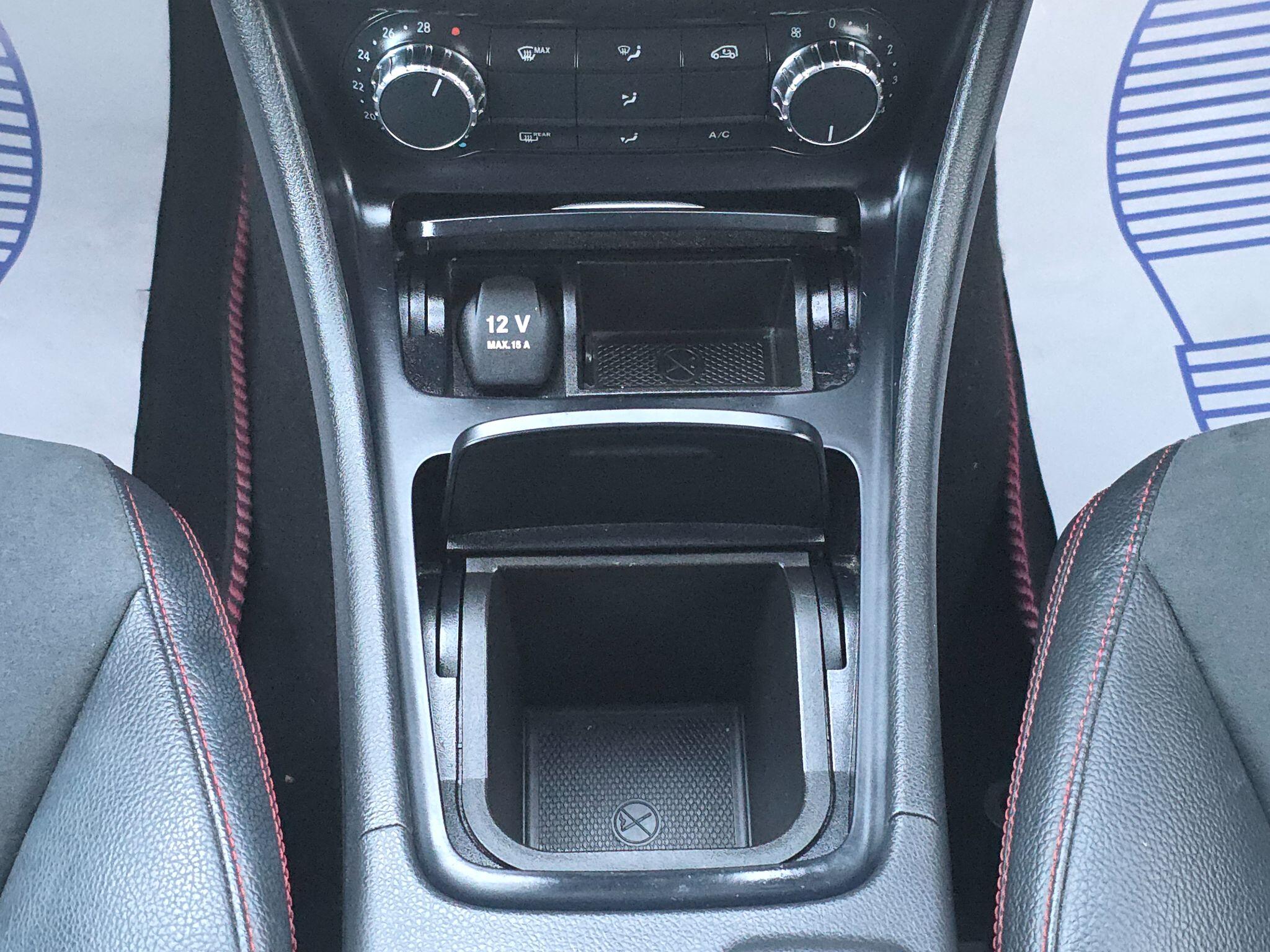 2015 Mercedes-Benz A Class image 35