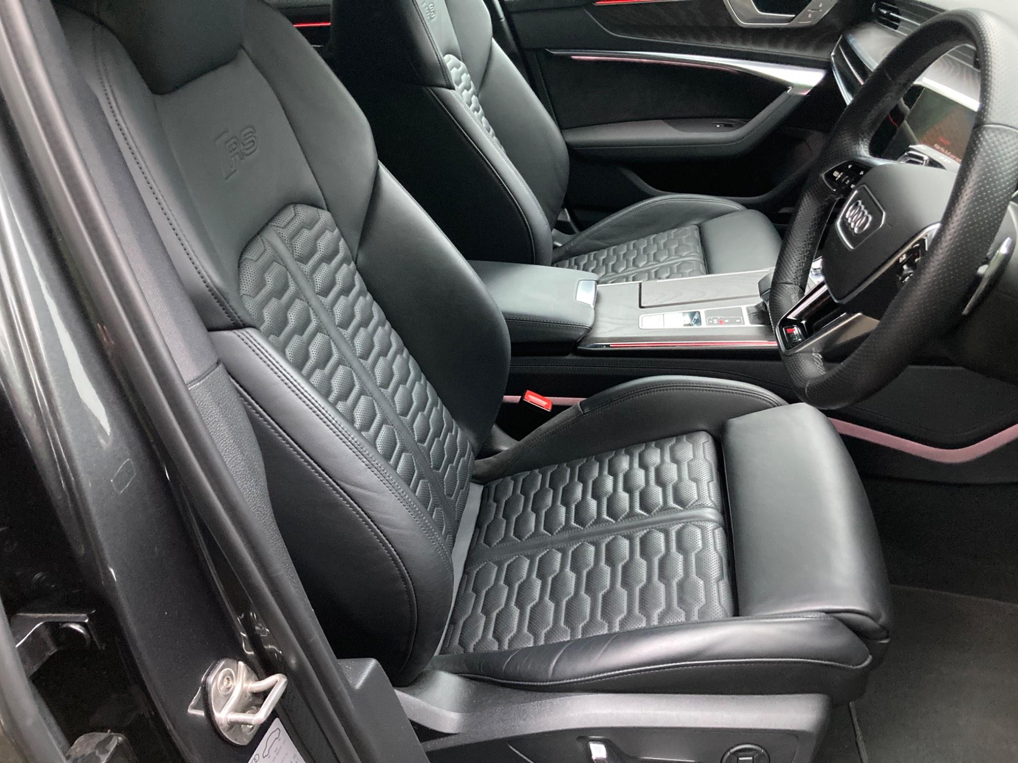 Audi RS6 view 30