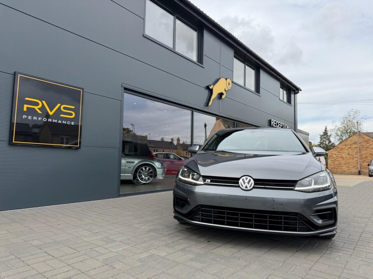 Volkswagen Golf view 5