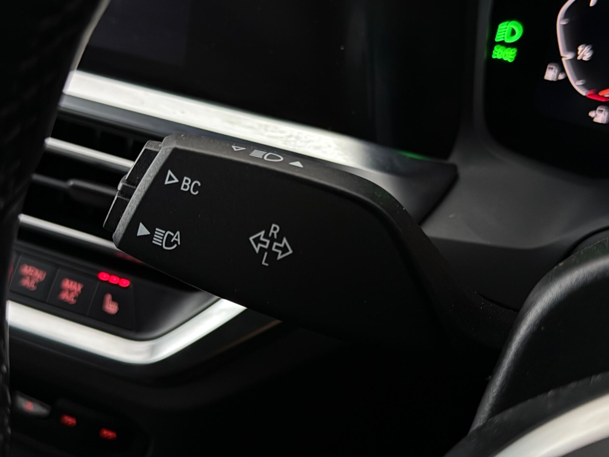 BMW 3 Series view 14