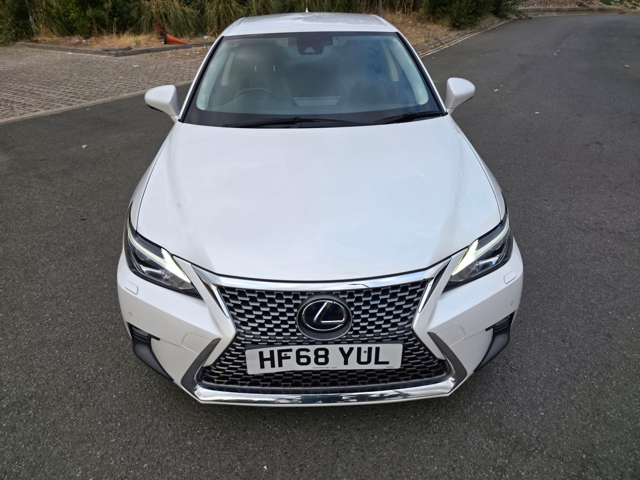 Lexus CT view 2