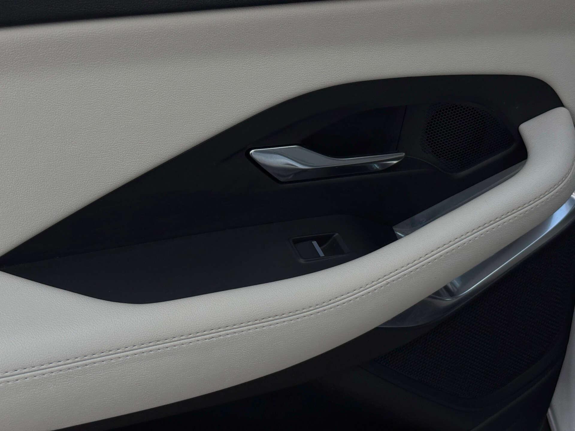 Jaguar E-Pace view 29