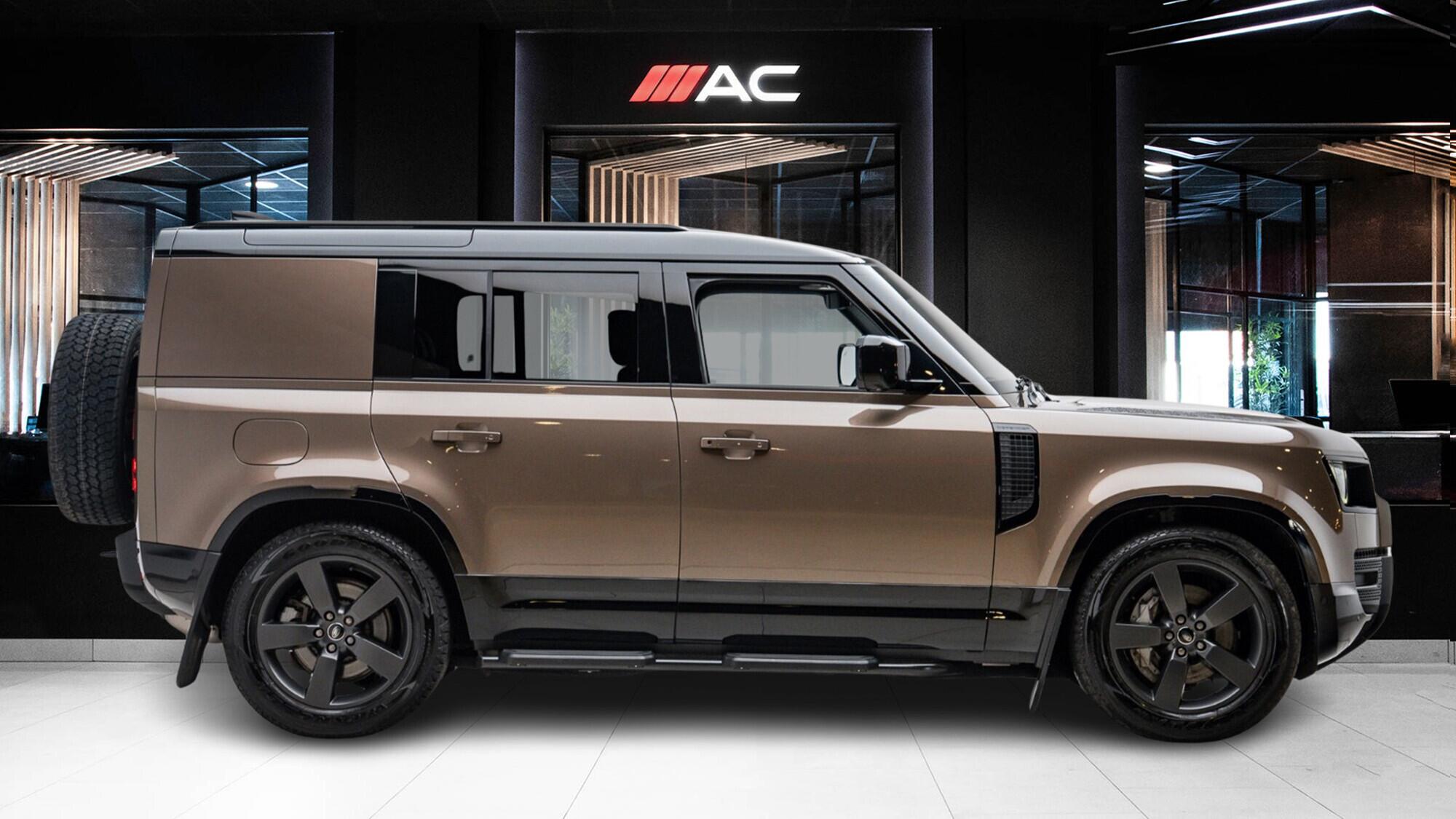 Land Rover Defender view 3