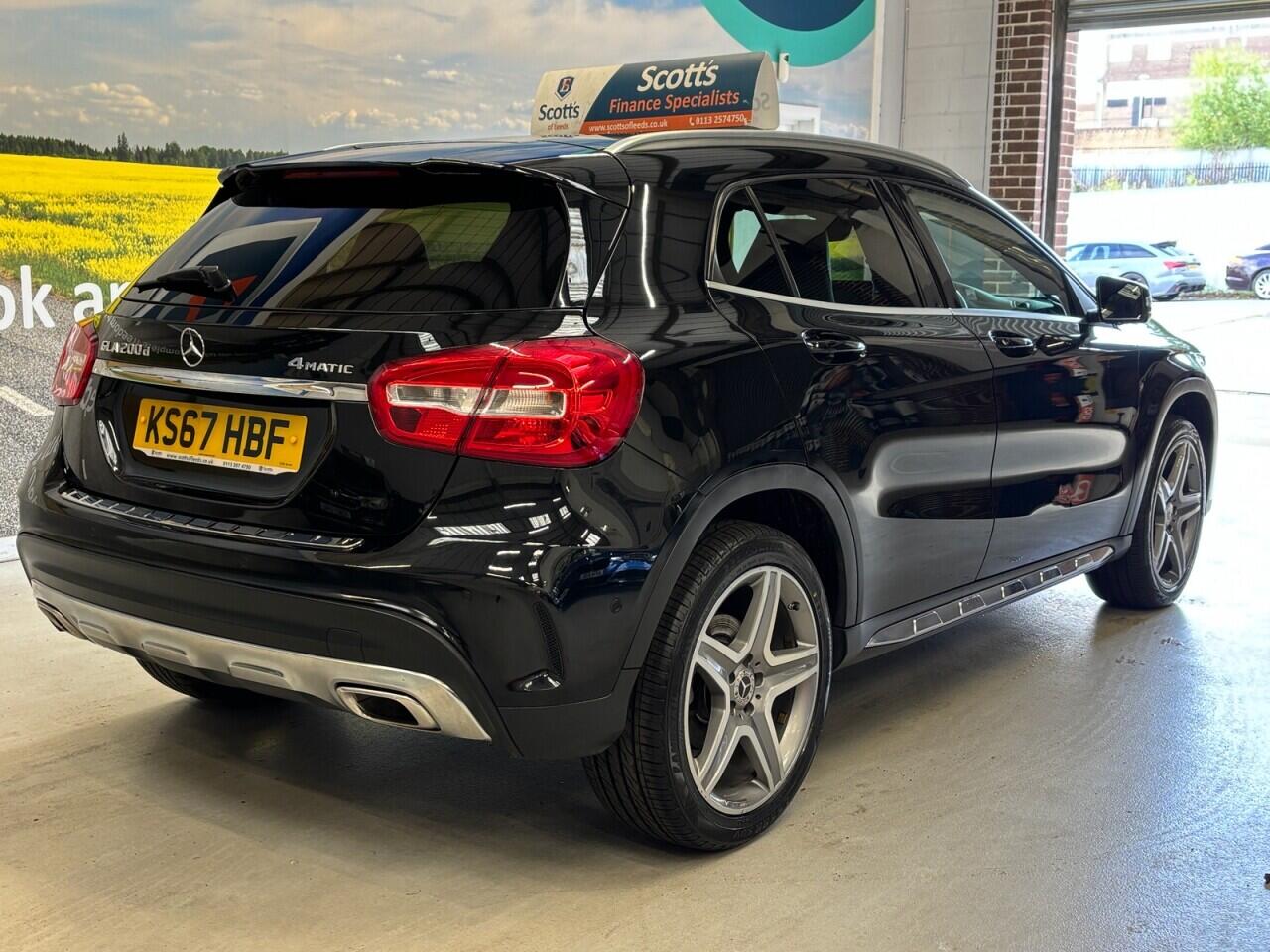 Mercedes-Benz GLA view 5