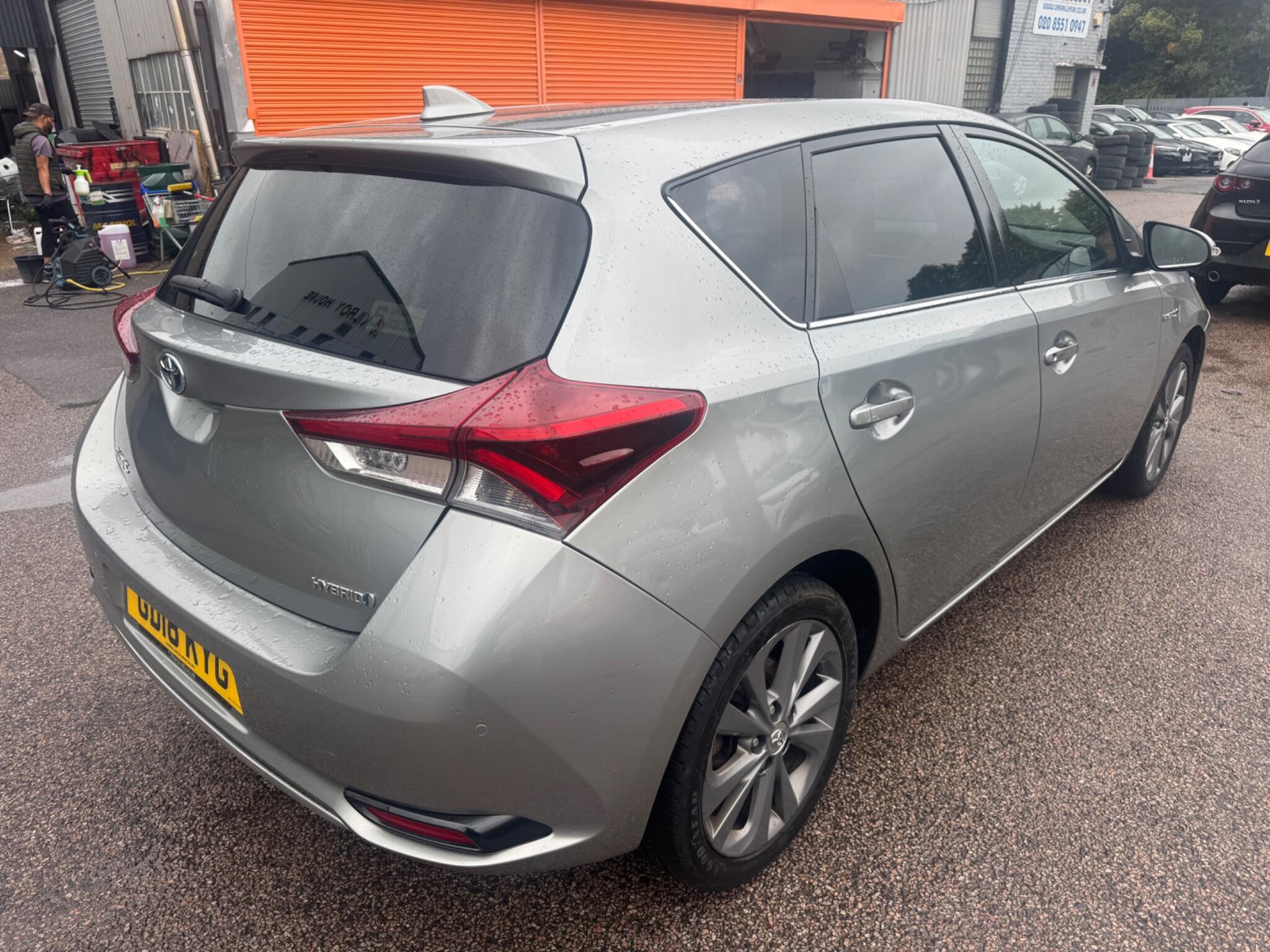 Toyota Auris view 4