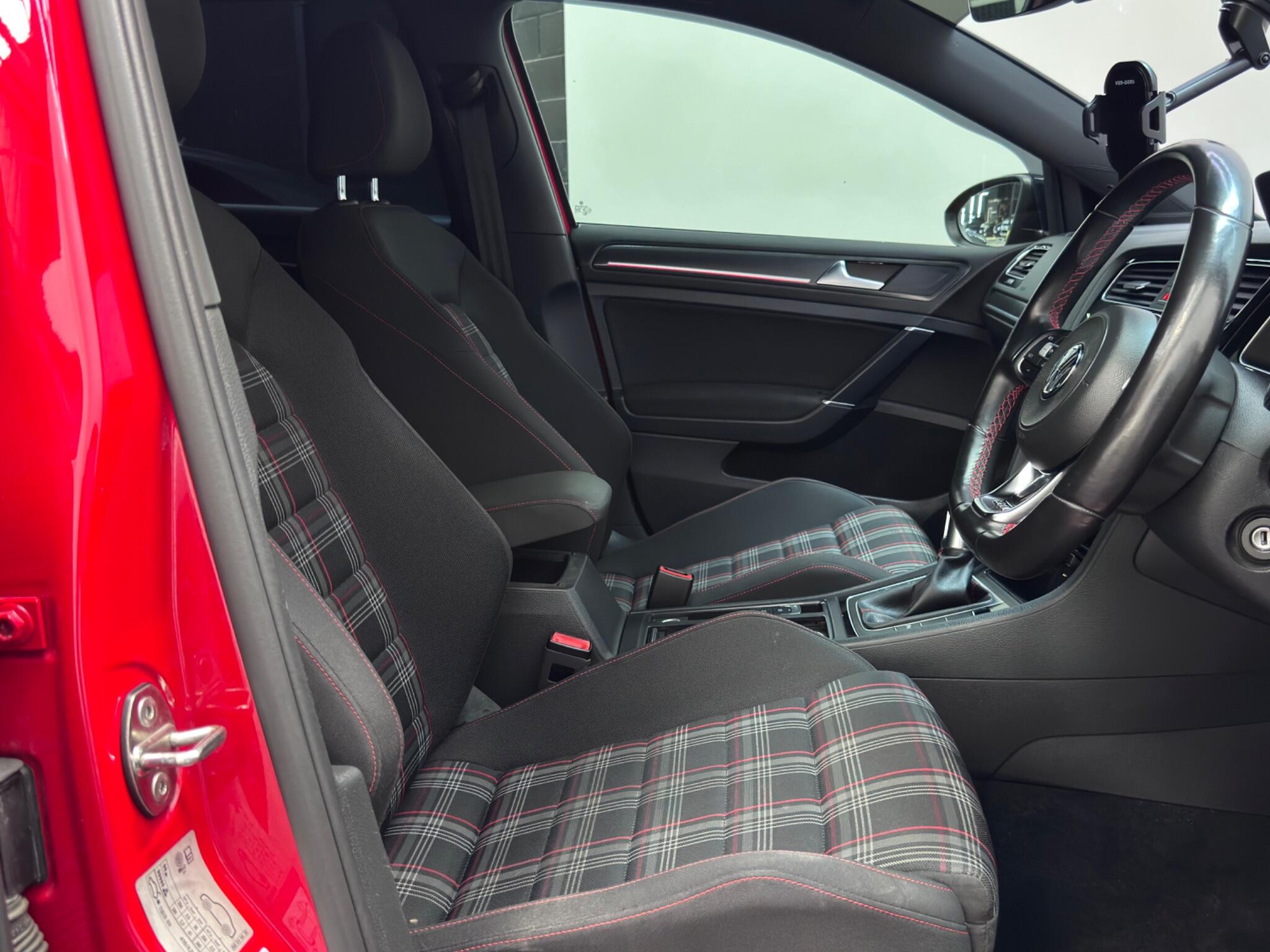 Volkswagen Golf view 44