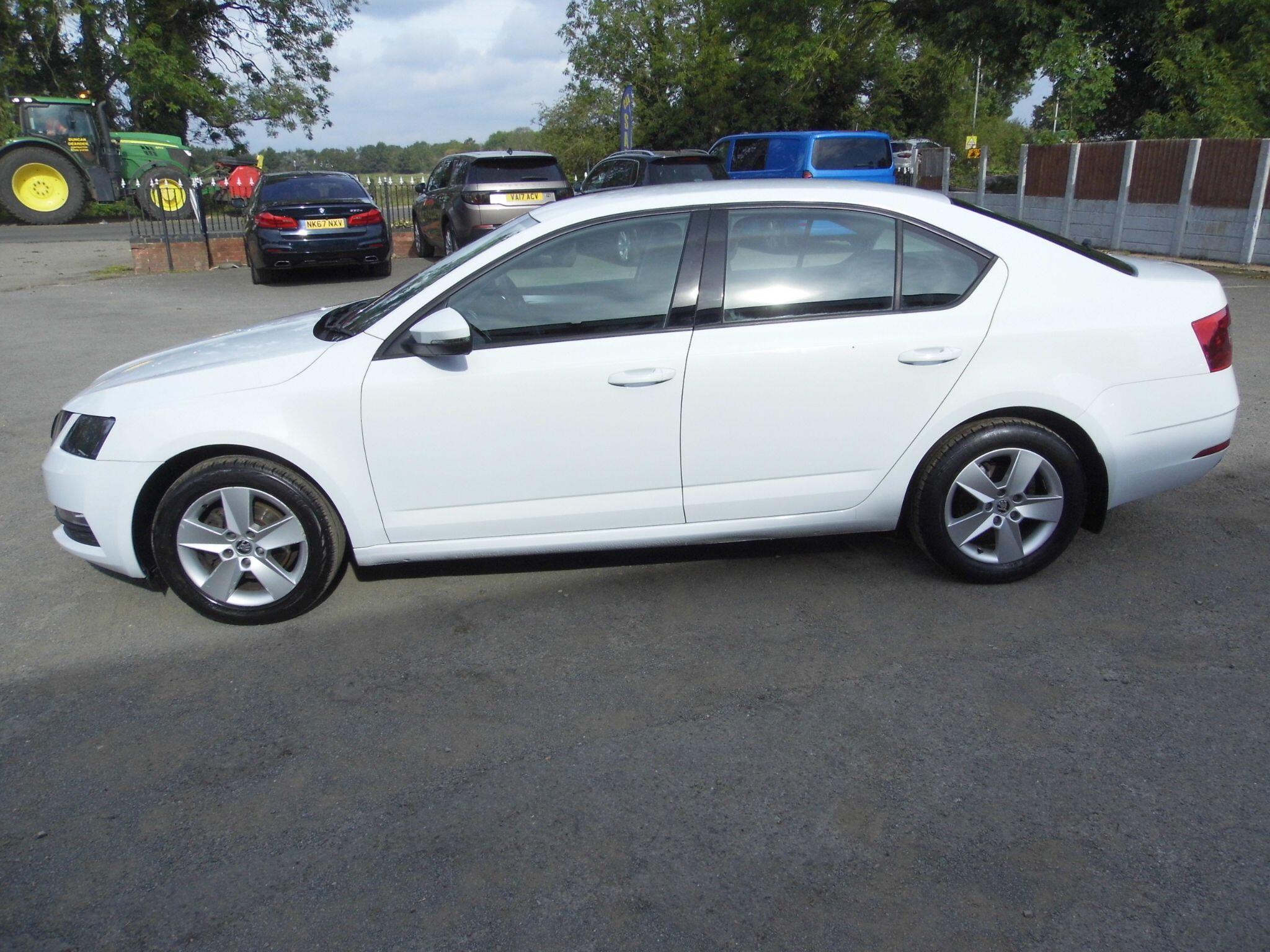 Skoda Octavia view 8