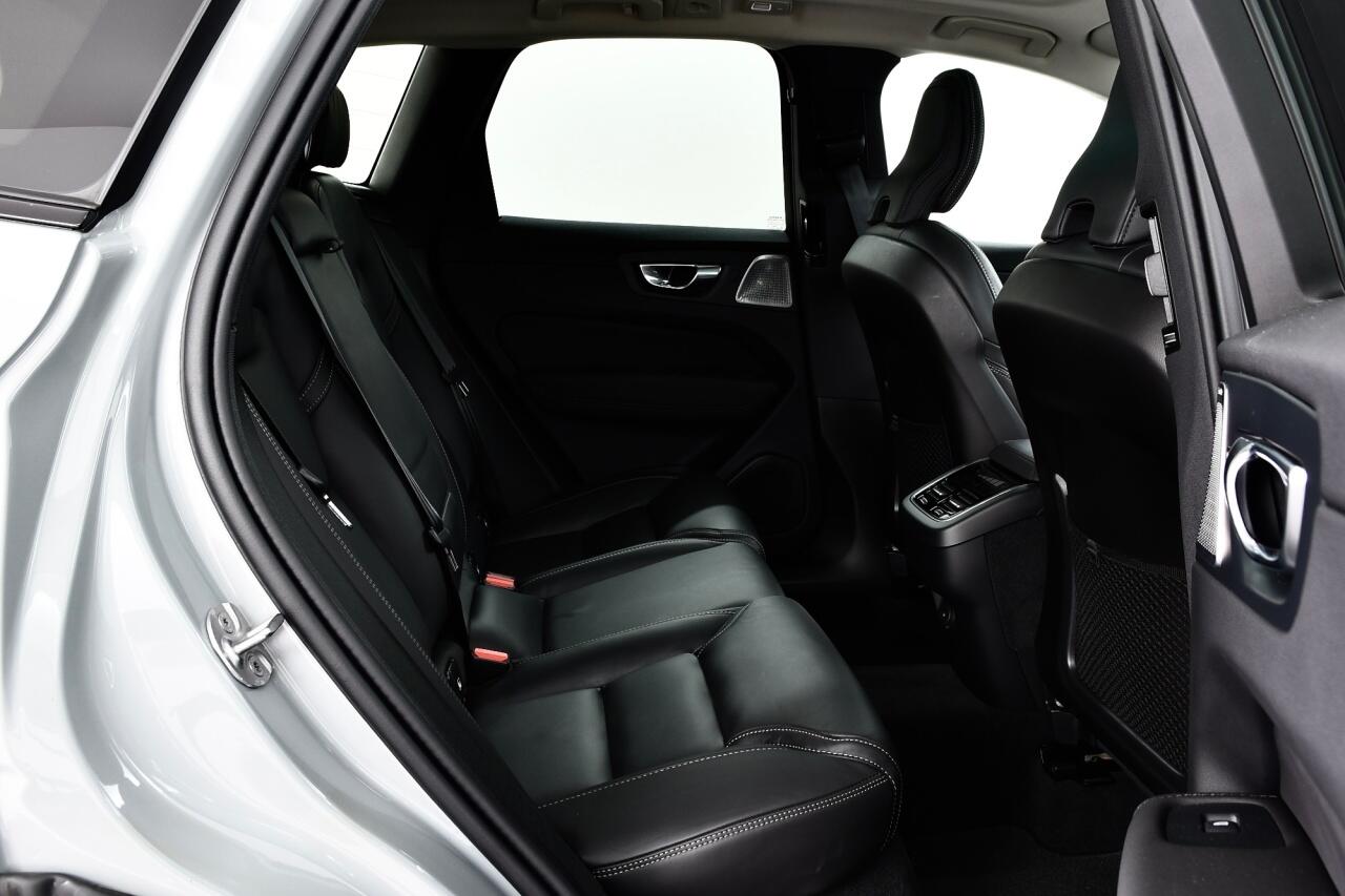 Volvo XC60 view 21
