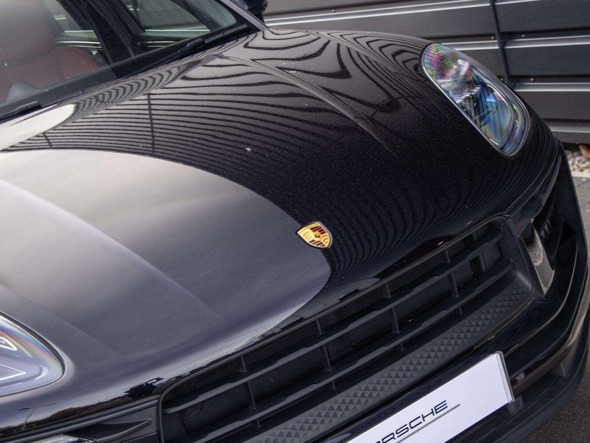 Porsche Macan view 10