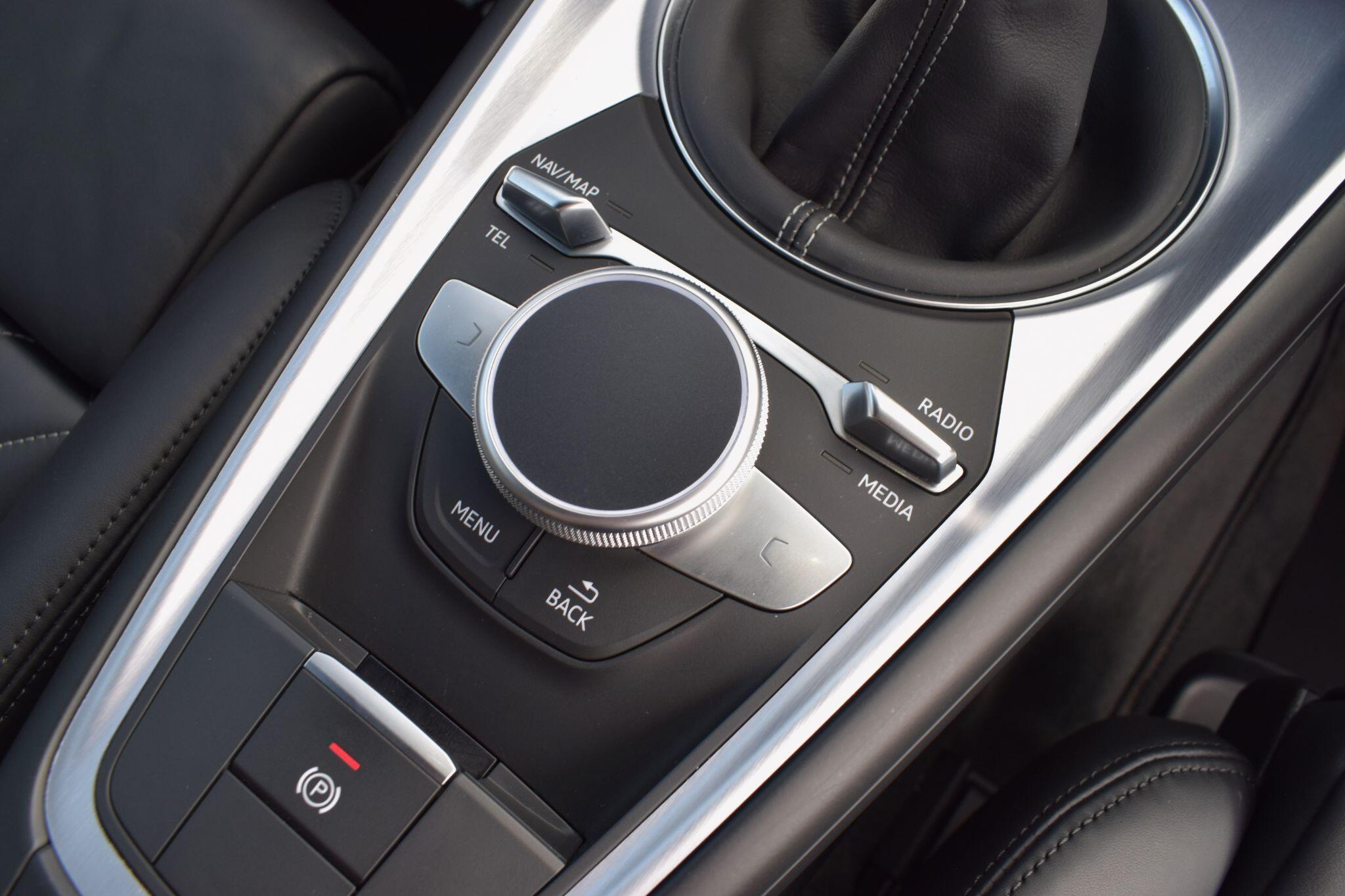 Audi TT view 20