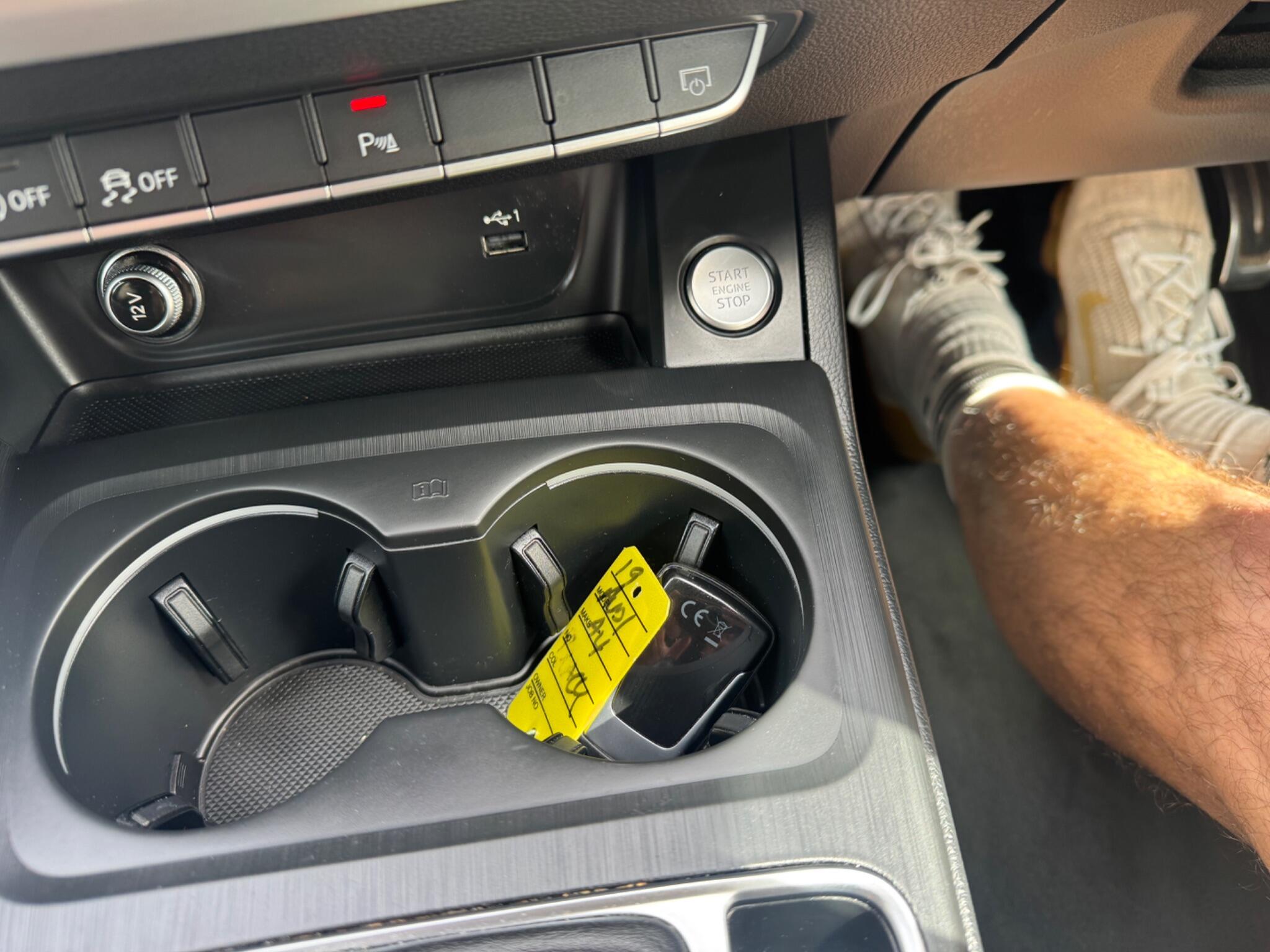 Audi A4 view 37