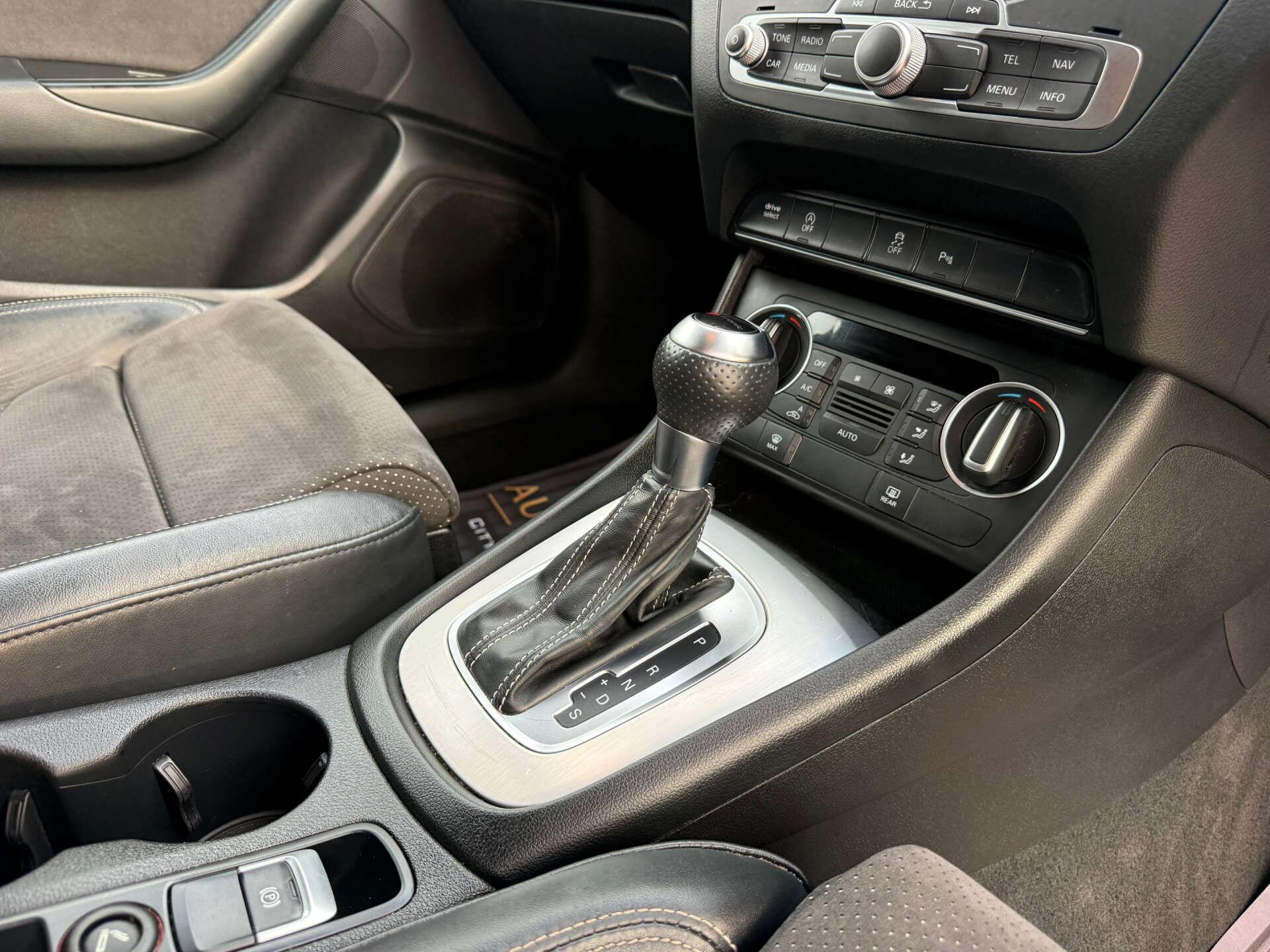 Audi Q3 view 40