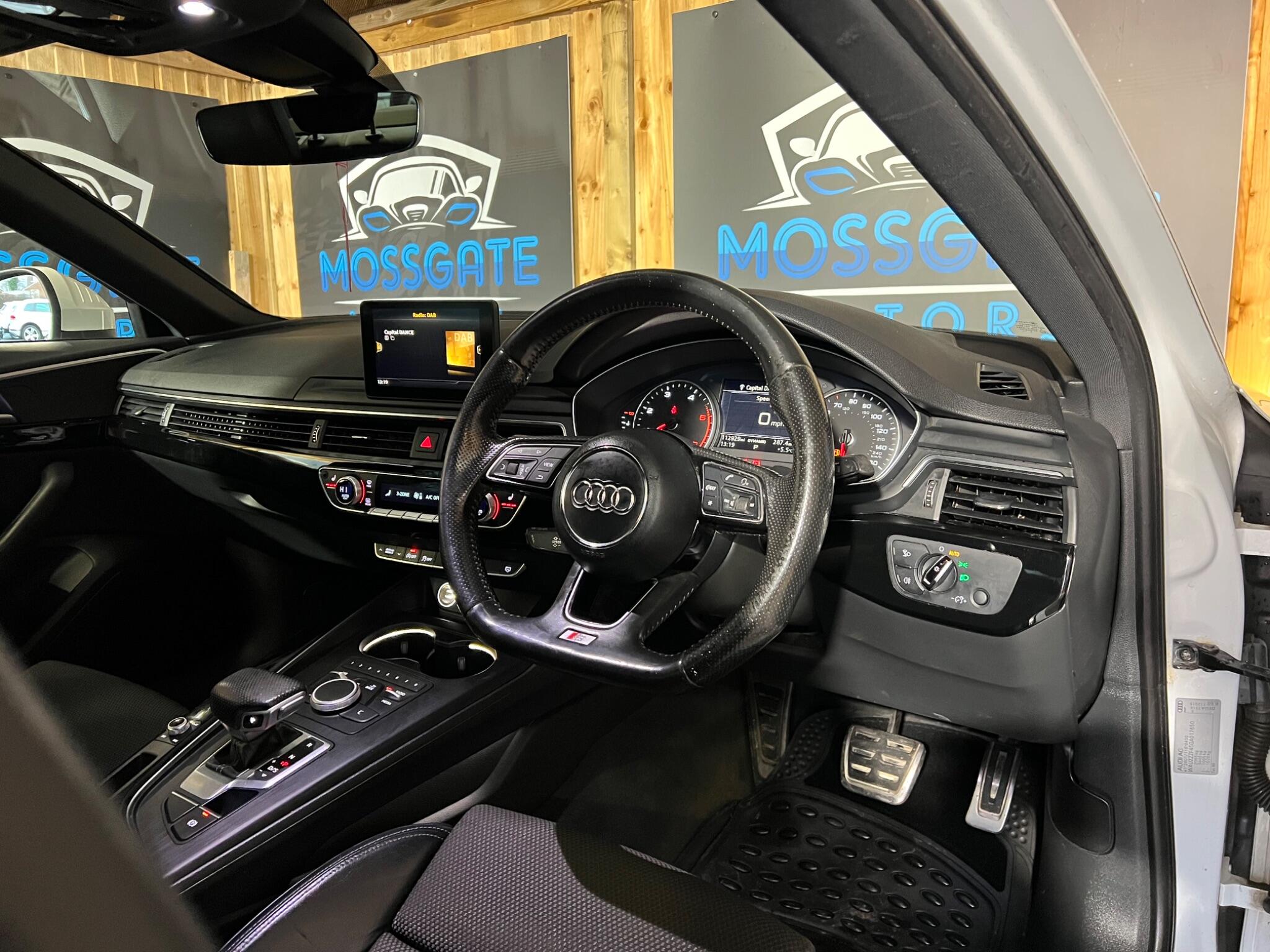 Audi A4 view 15