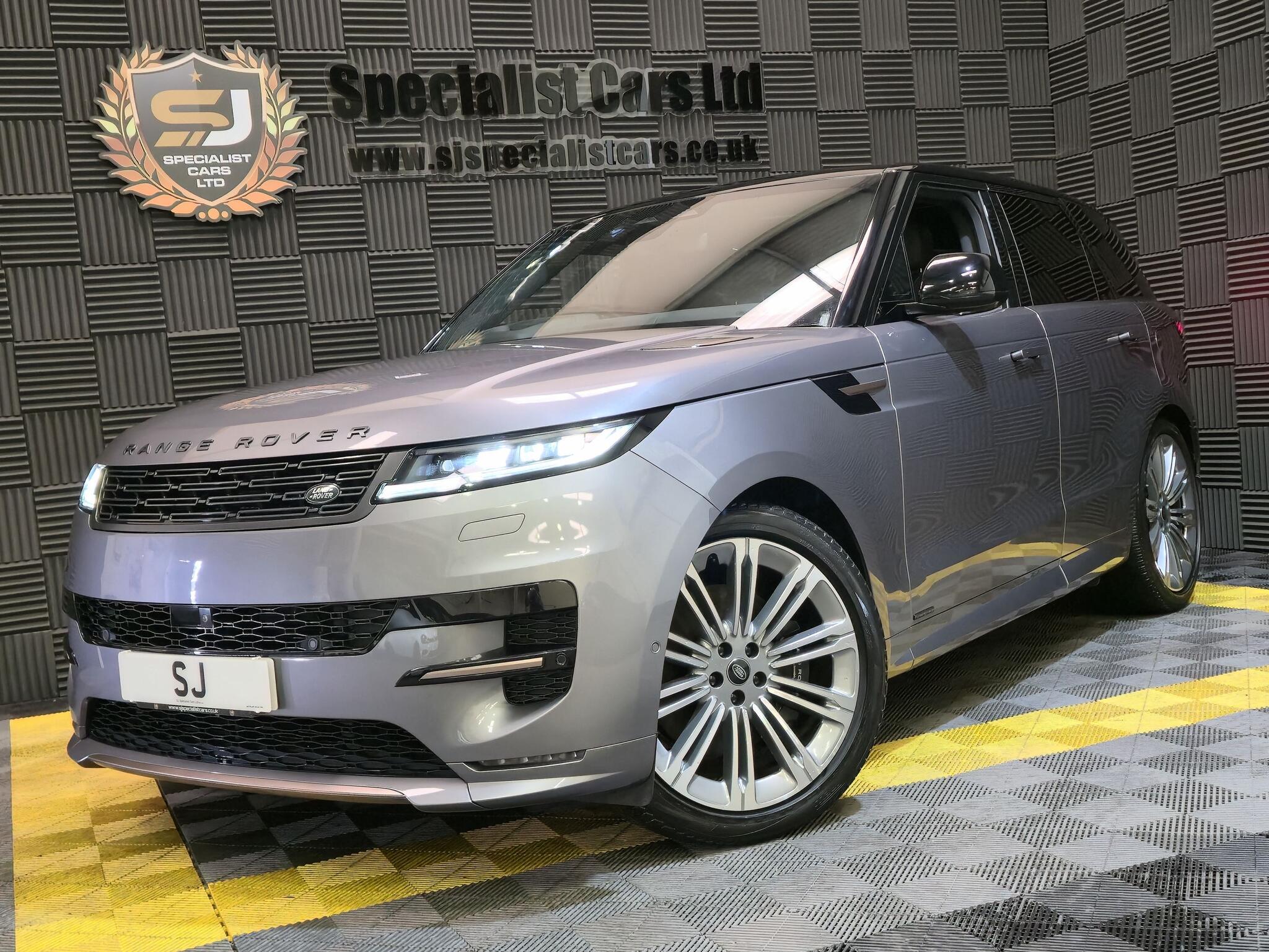 Land Rover Range Rover Sport view 2