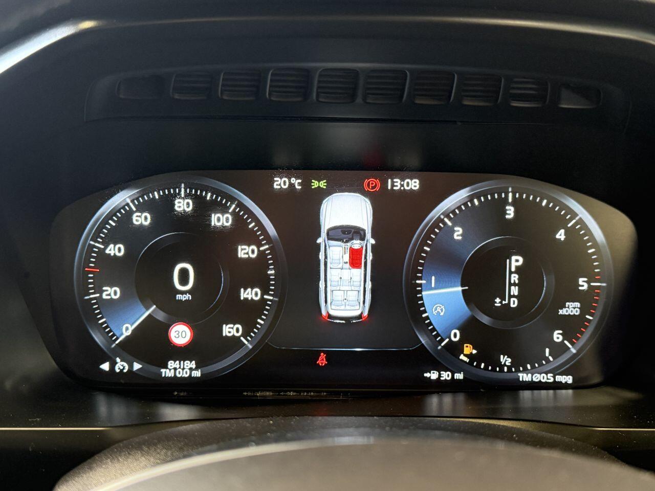 Volvo XC90 view 42
