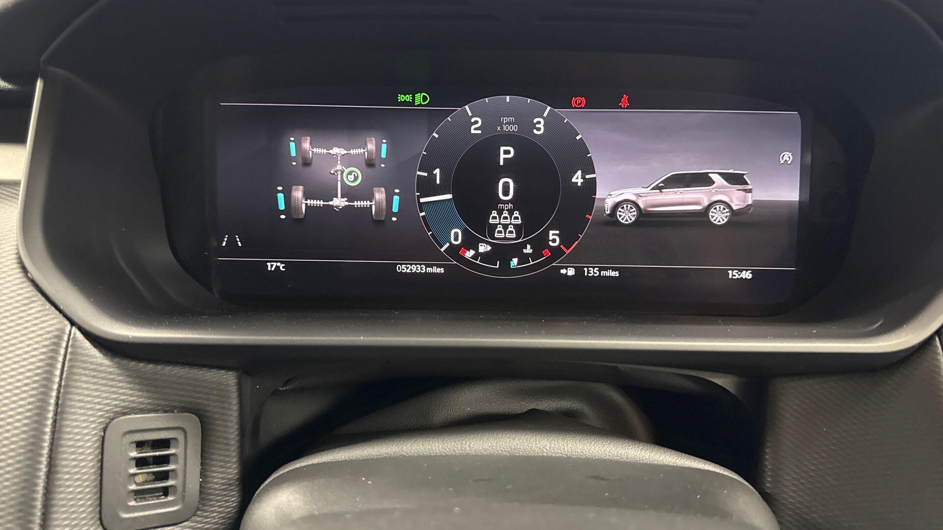 Land Rover Discovery view 16