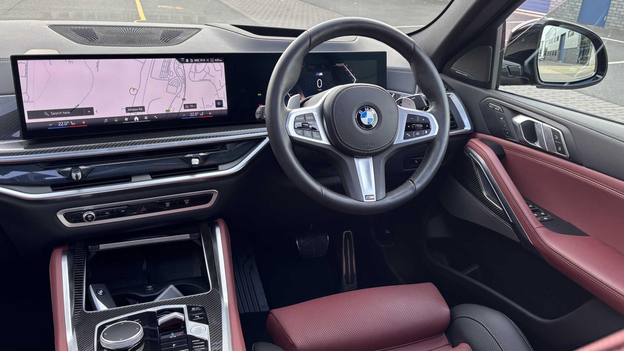 BMW X6 view 5