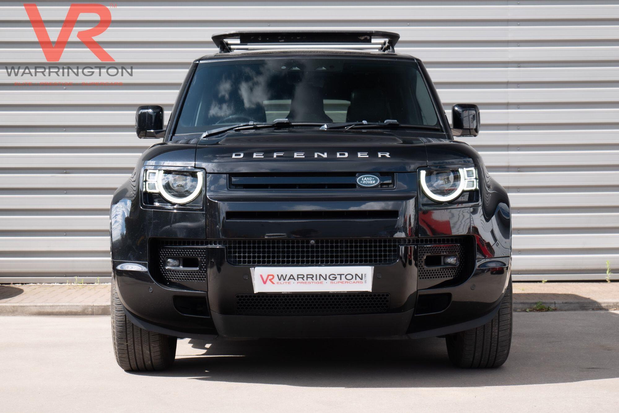Land Rover Defender 110 view 5