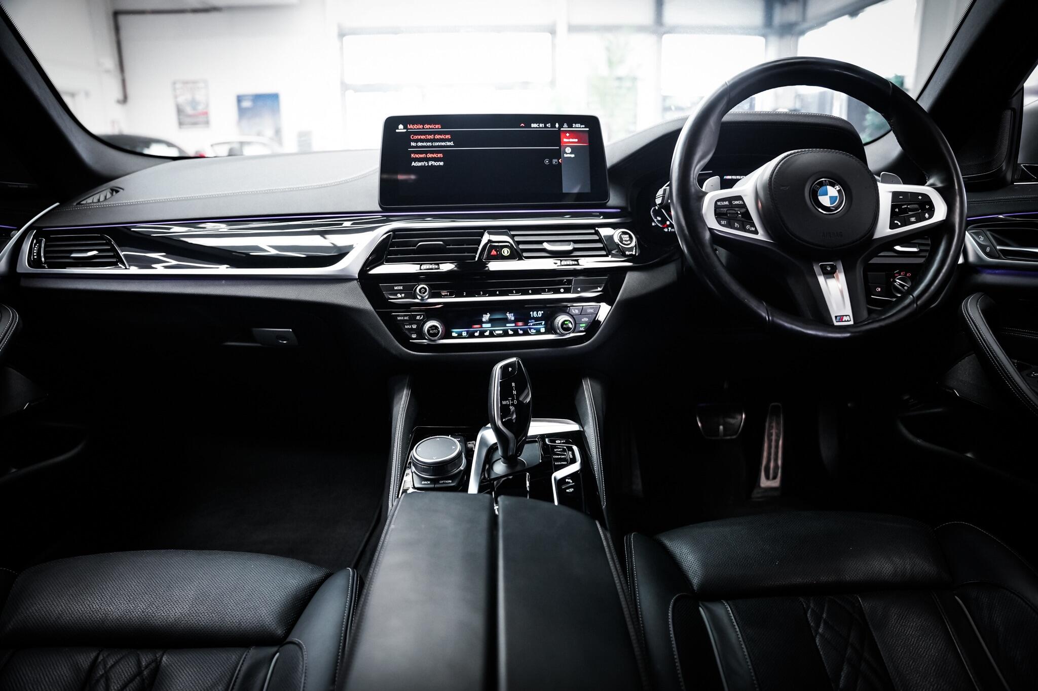BMW 5 Series view 22