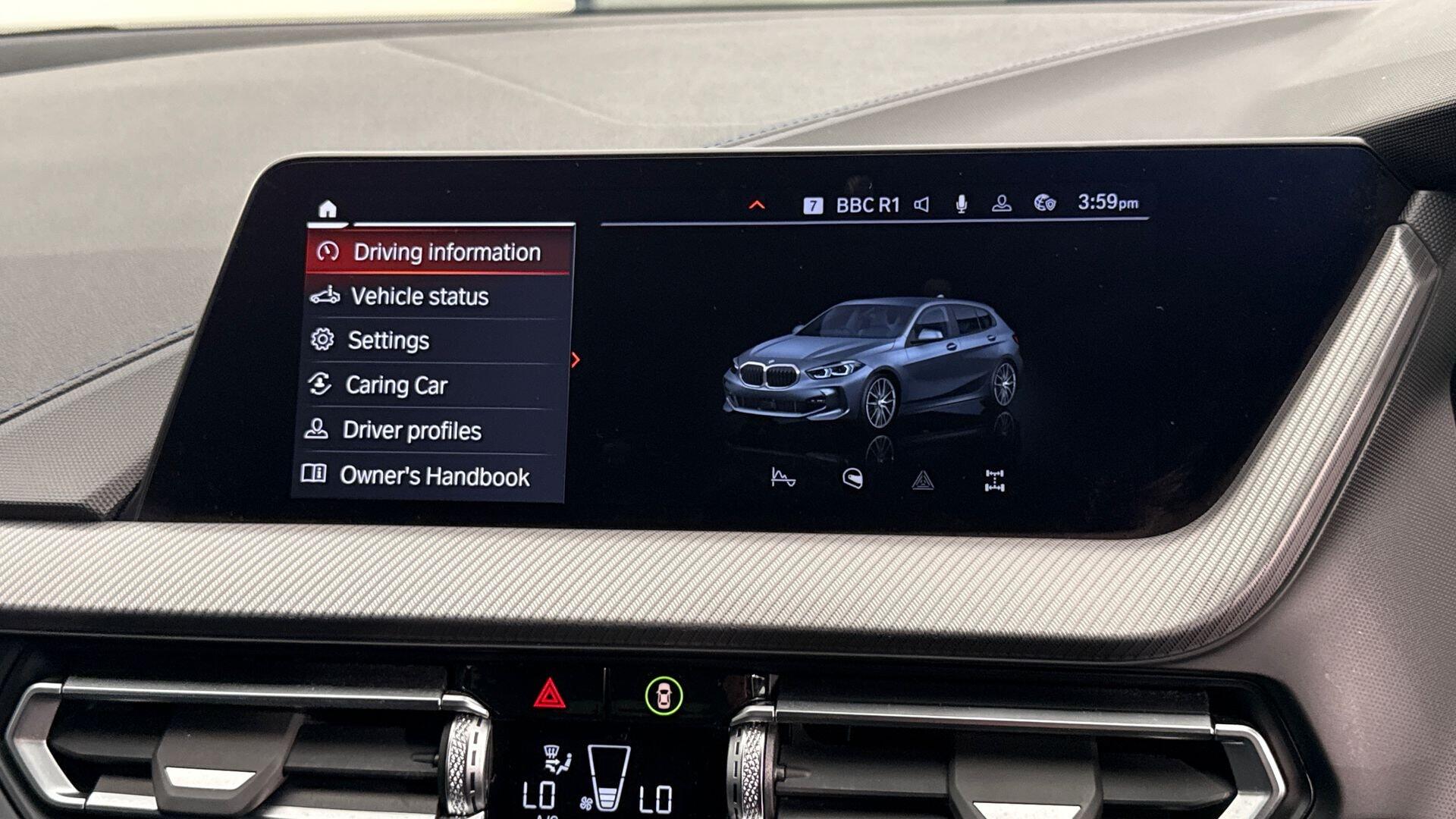 BMW 1 Series view 27