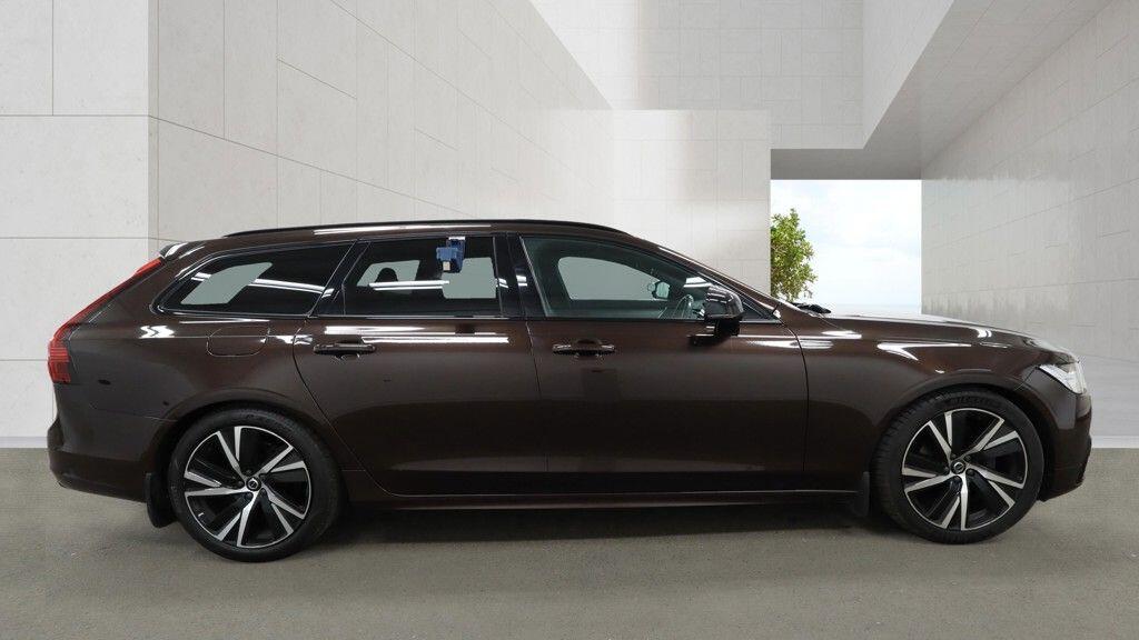 Volvo V90 view 6